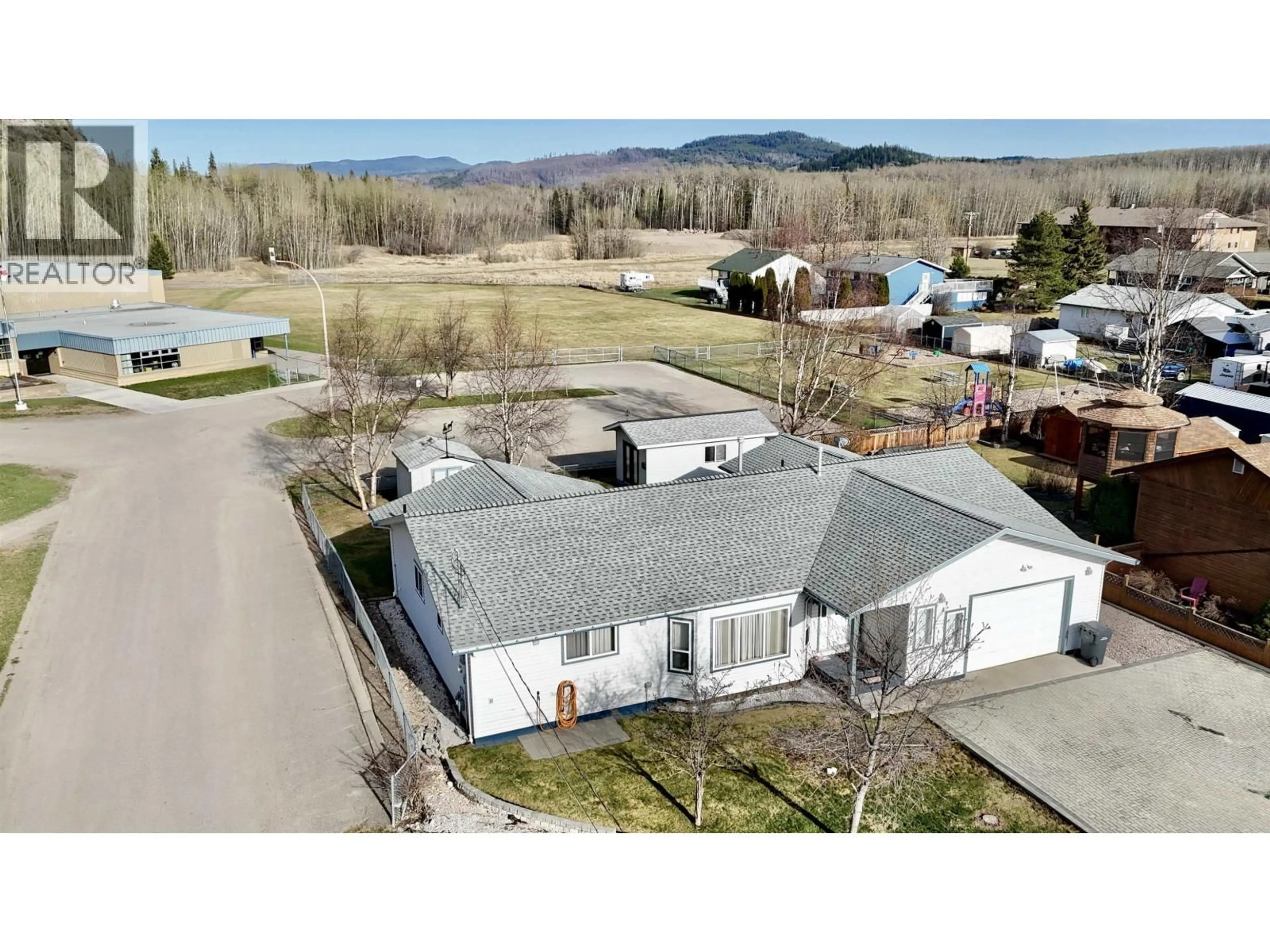 A pic from outside/outdoor area/front of a property/back of a property/a pic from drone, mountain view for 195 MURRAY STREET, Fraser Lake British Columbia V0J1S0