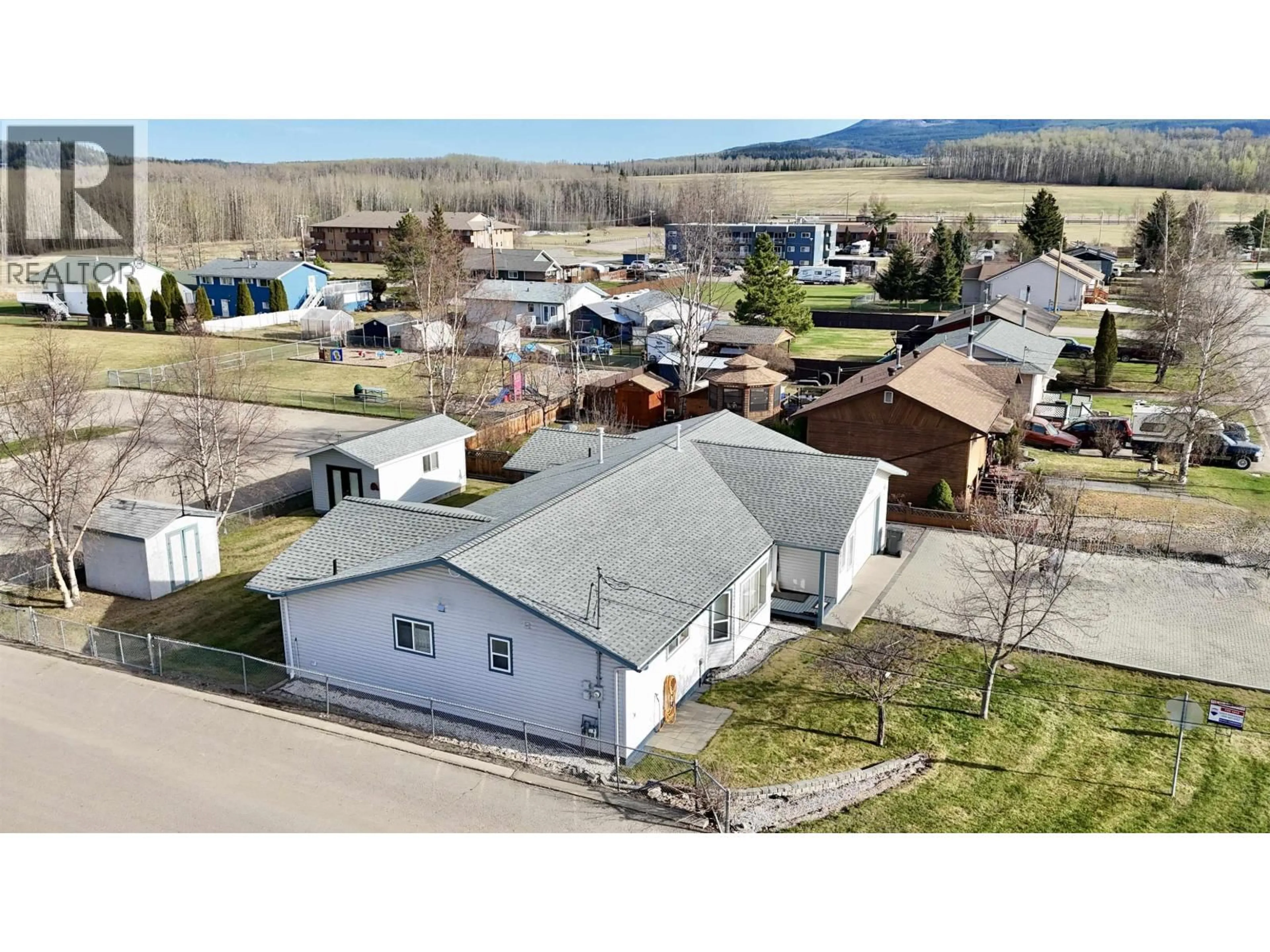 A pic from outside/outdoor area/front of a property/back of a property/a pic from drone, unknown for 195 MURRAY STREET, Fraser Lake British Columbia V0J1S0