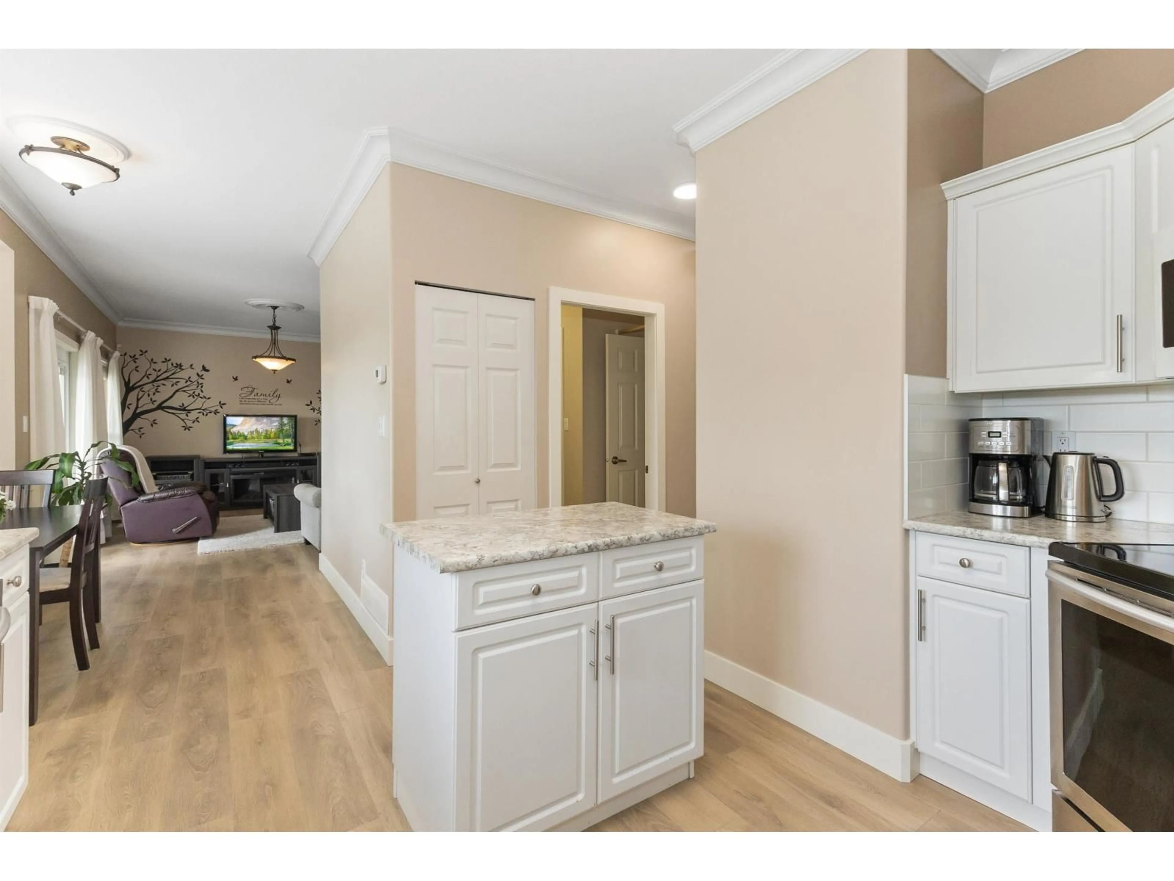 Open concept kitchen, unknown for 3297 MCKINLEY DRIVE, Abbotsford British Columbia V2S8M8