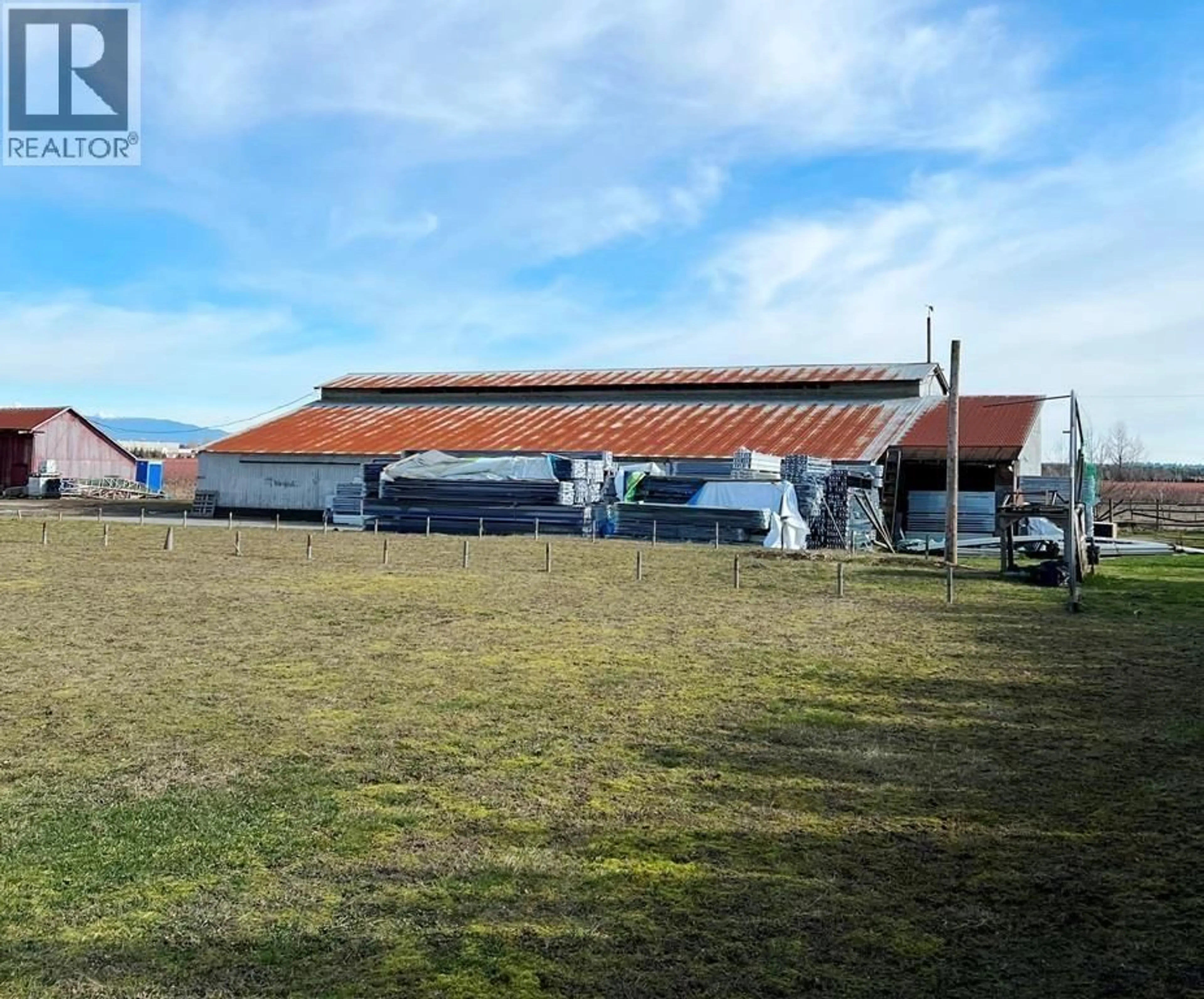 A pic from outside/outdoor area/front of a property/back of a property/a pic from drone, building for 6520 68 STREET, Delta British Columbia V4K4E2