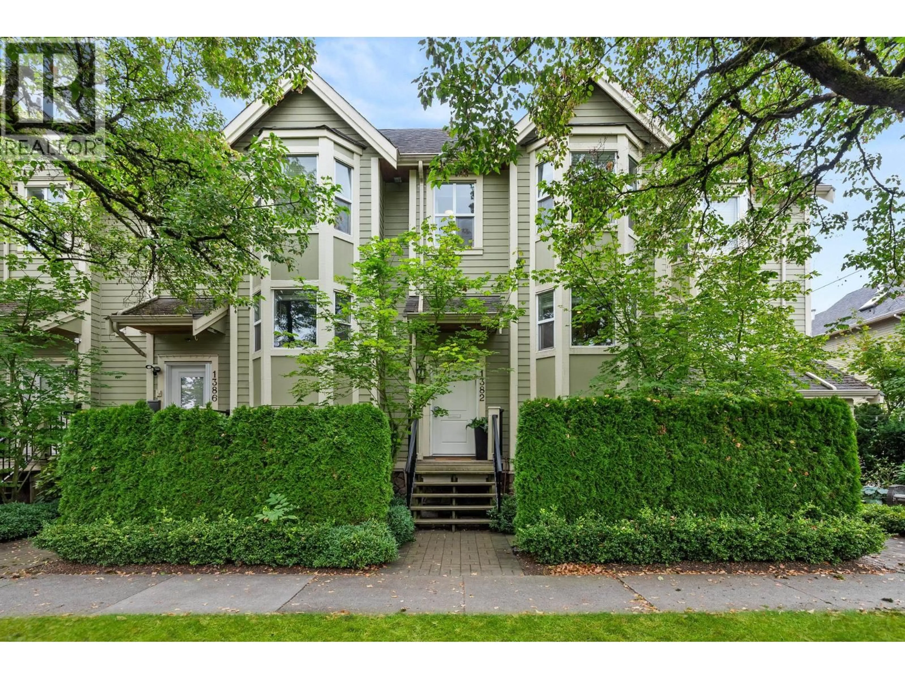 Unknown for 1382 27TH AVENUE, Vancouver British Columbia V5V2L8