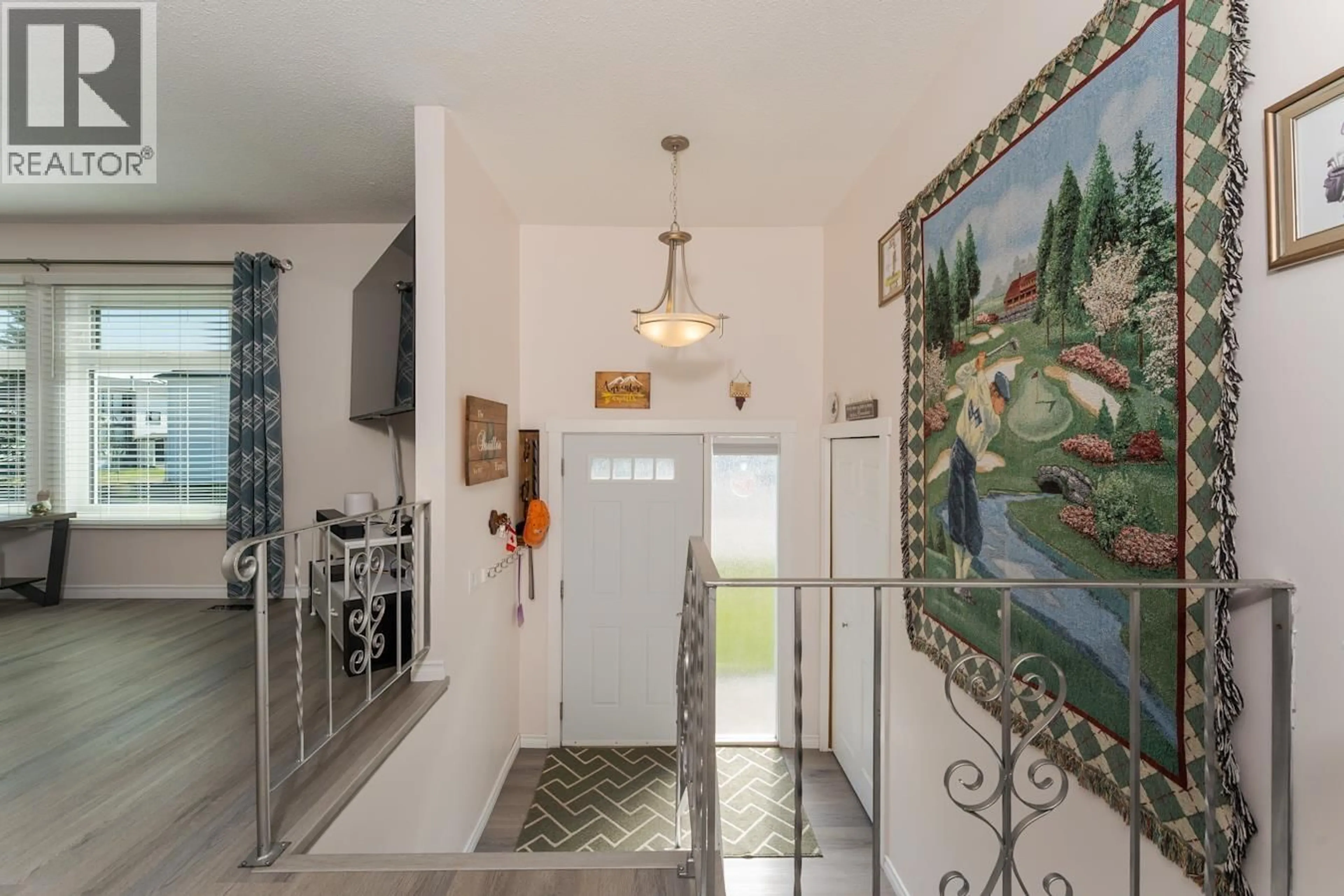 Indoor foyer for 901 VEDDER CRESCENT, Prince George British Columbia V2M3T1