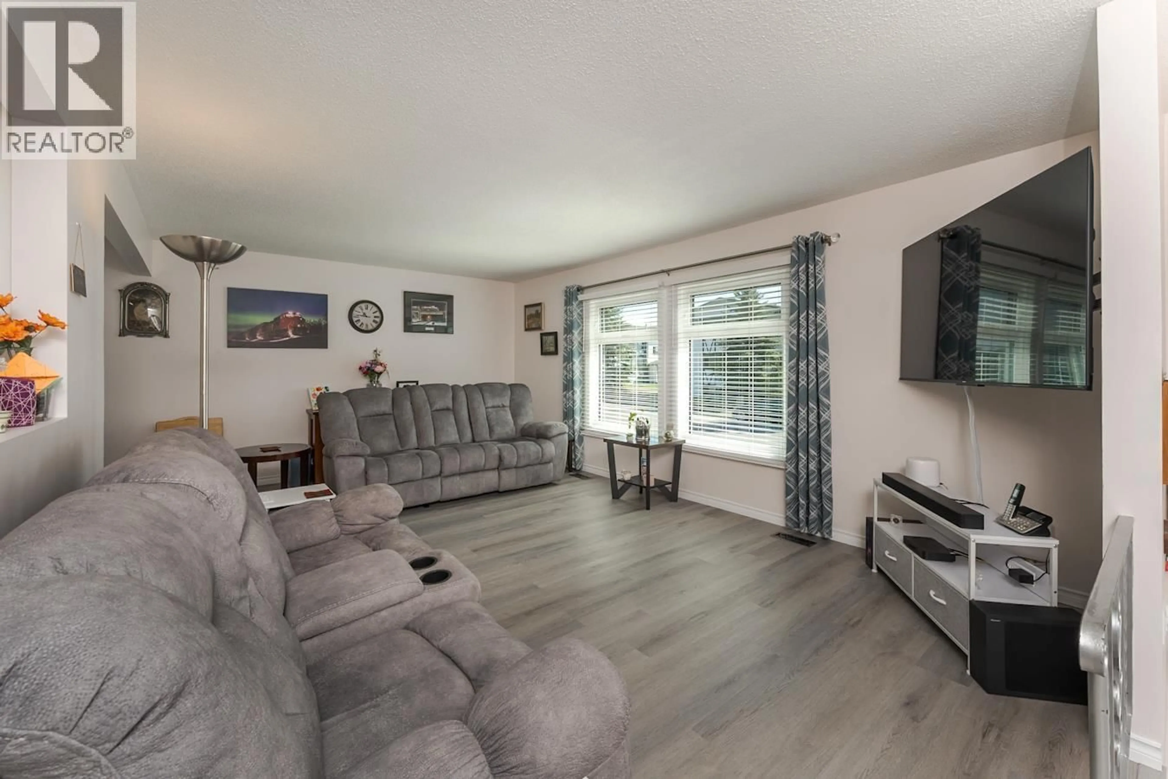 Living room with furniture, unknown for 901 VEDDER CRESCENT, Prince George British Columbia V2M3T1