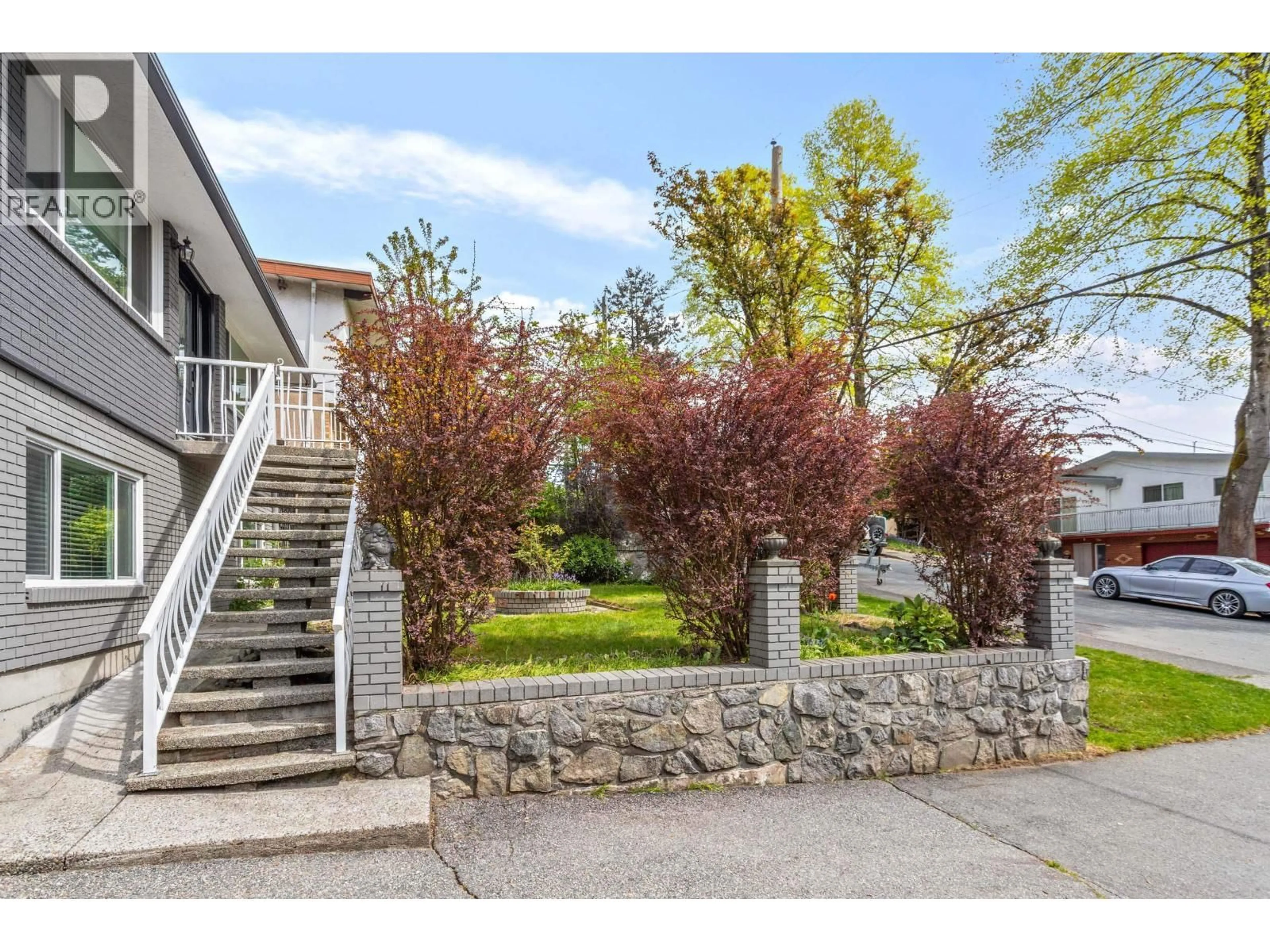 Unknown for 3951 WILLIAM STREET, Burnaby British Columbia V5C3J2