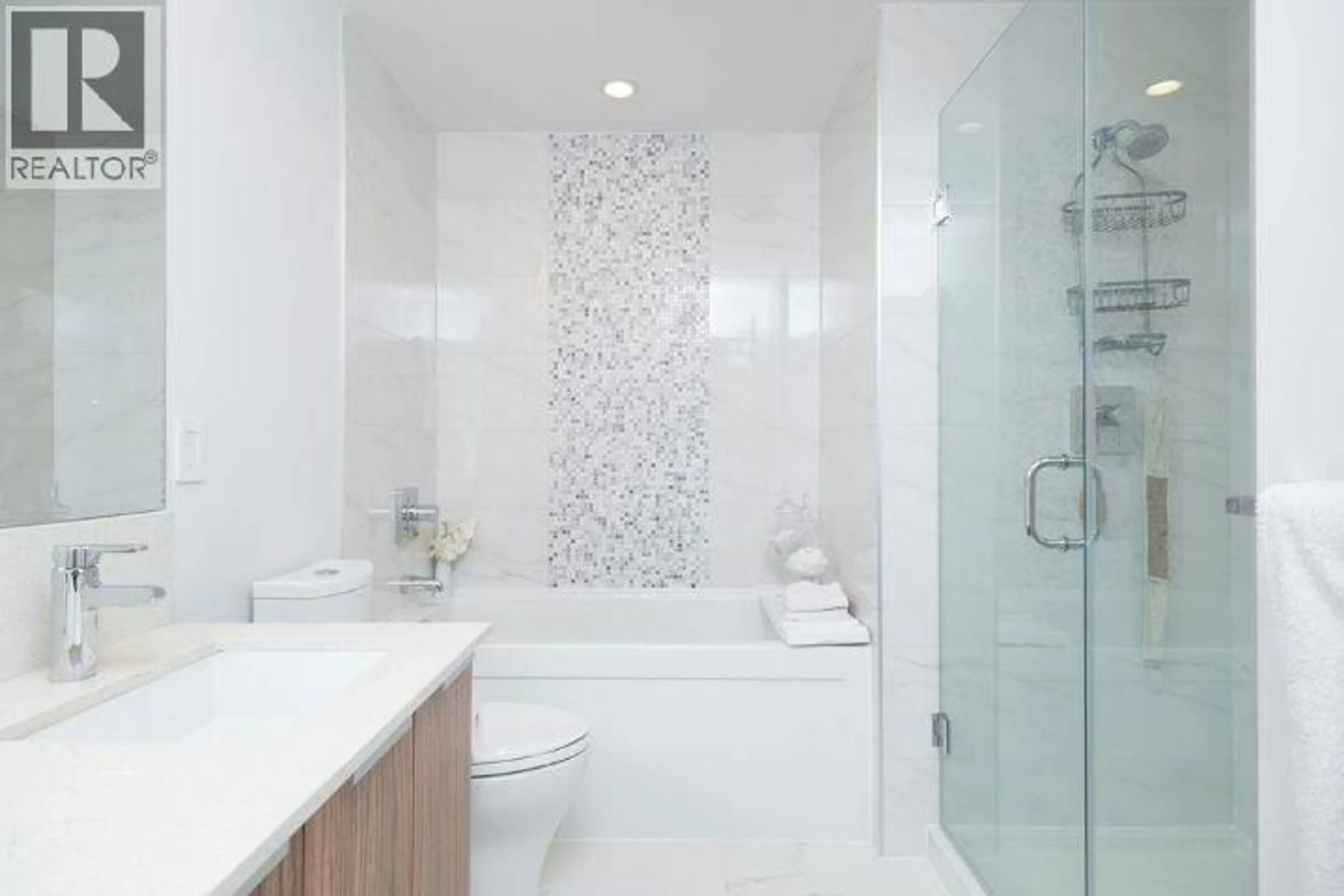Contemporary bathroom, ceramic/tile floor for 3708 - 1283 HOWE STREET, Vancouver British Columbia V6Z0E3