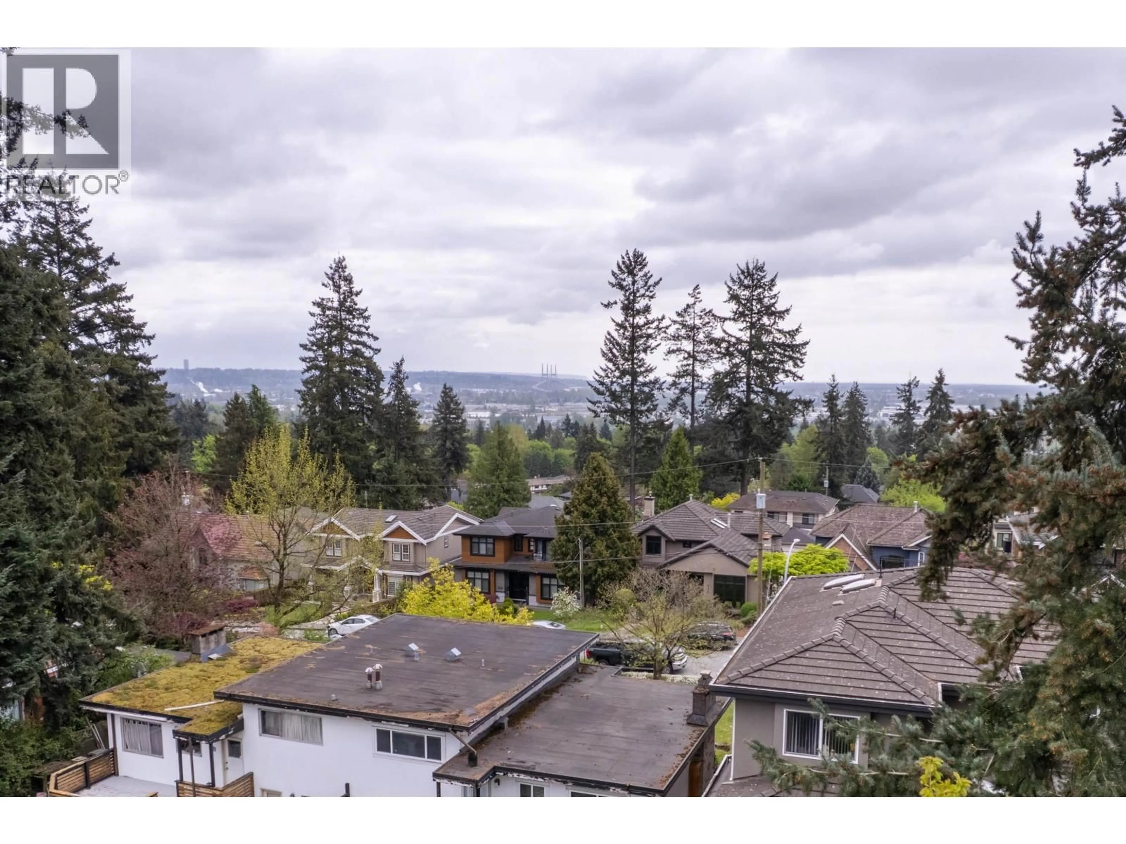 A pic from outside/outdoor area/front of a property/back of a property/a pic from drone, mountain view for 6138 PORTLAND STREET, Burnaby British Columbia V5J2S2