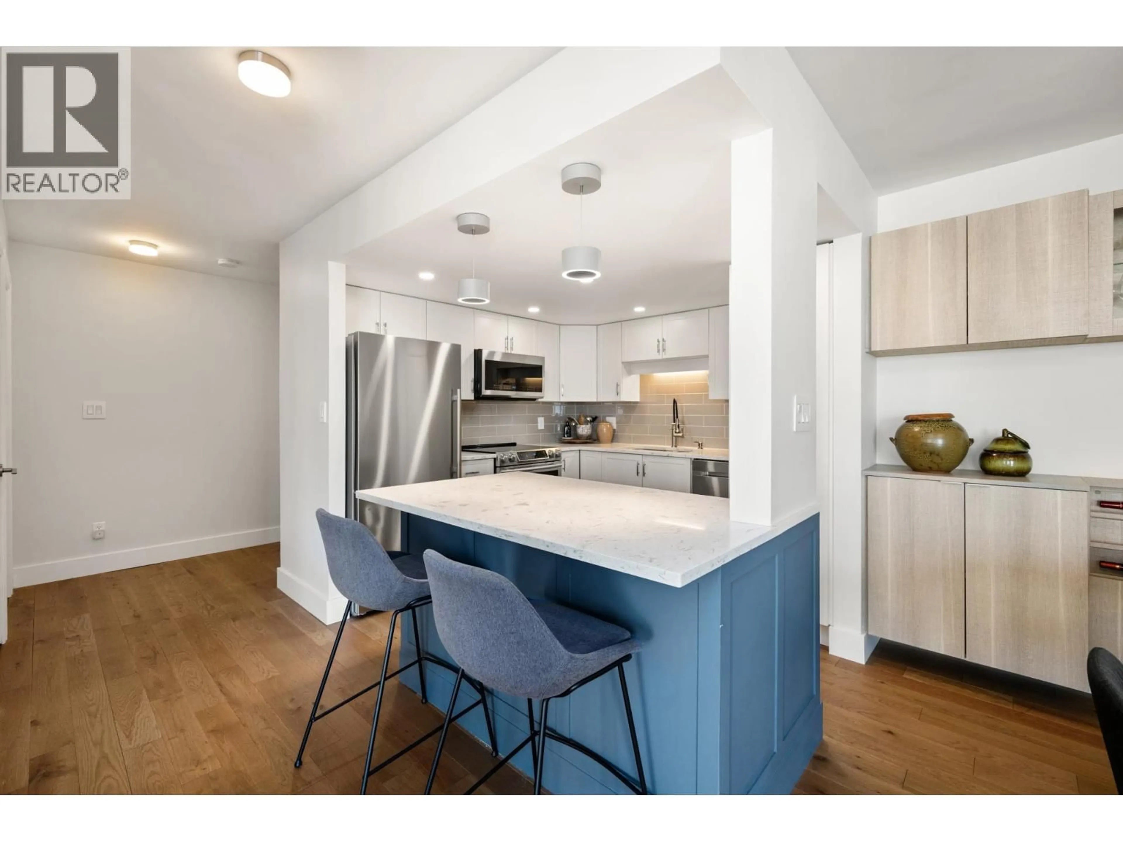 Open concept kitchen, unknown for 904 - 1135 QUAYSIDE DRIVE, New Westminster British Columbia V3M6J4