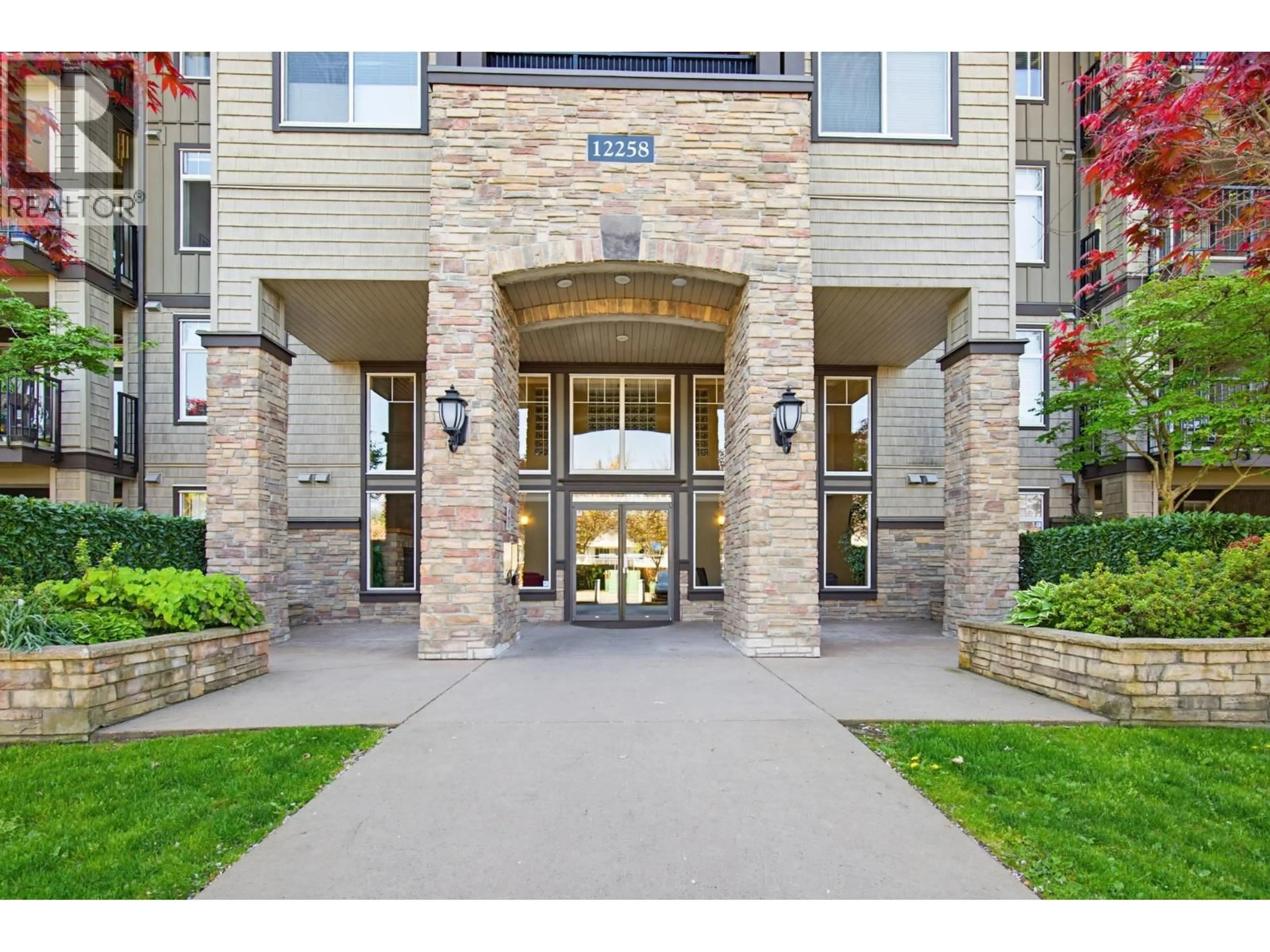 Indoor foyer for 427 - 12258 224 STREET, Maple Ridge British Columbia V2X8Y7