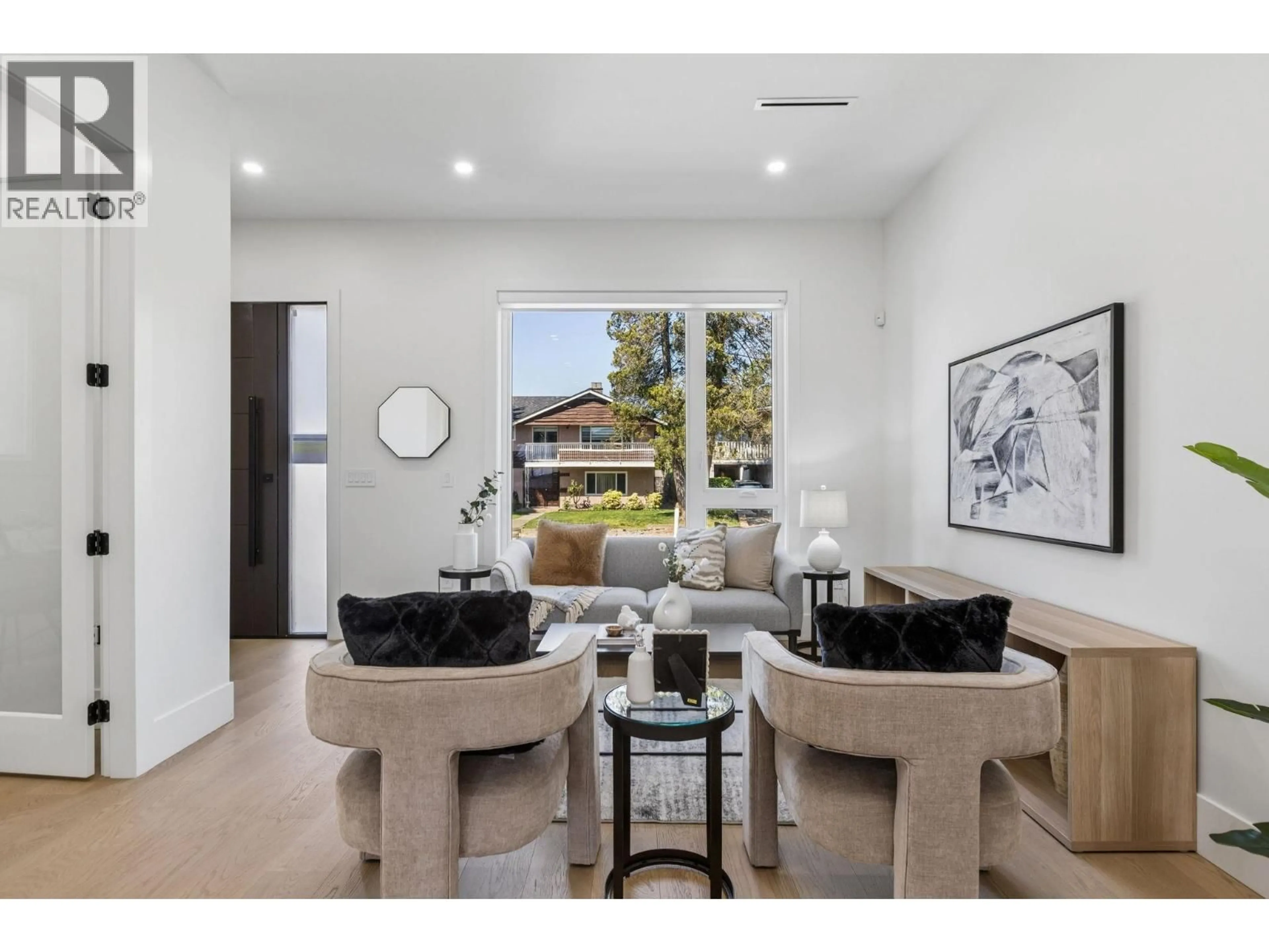 Unknown for 2 - 6512 GRANT STREET, Burnaby British Columbia V5B2K8
