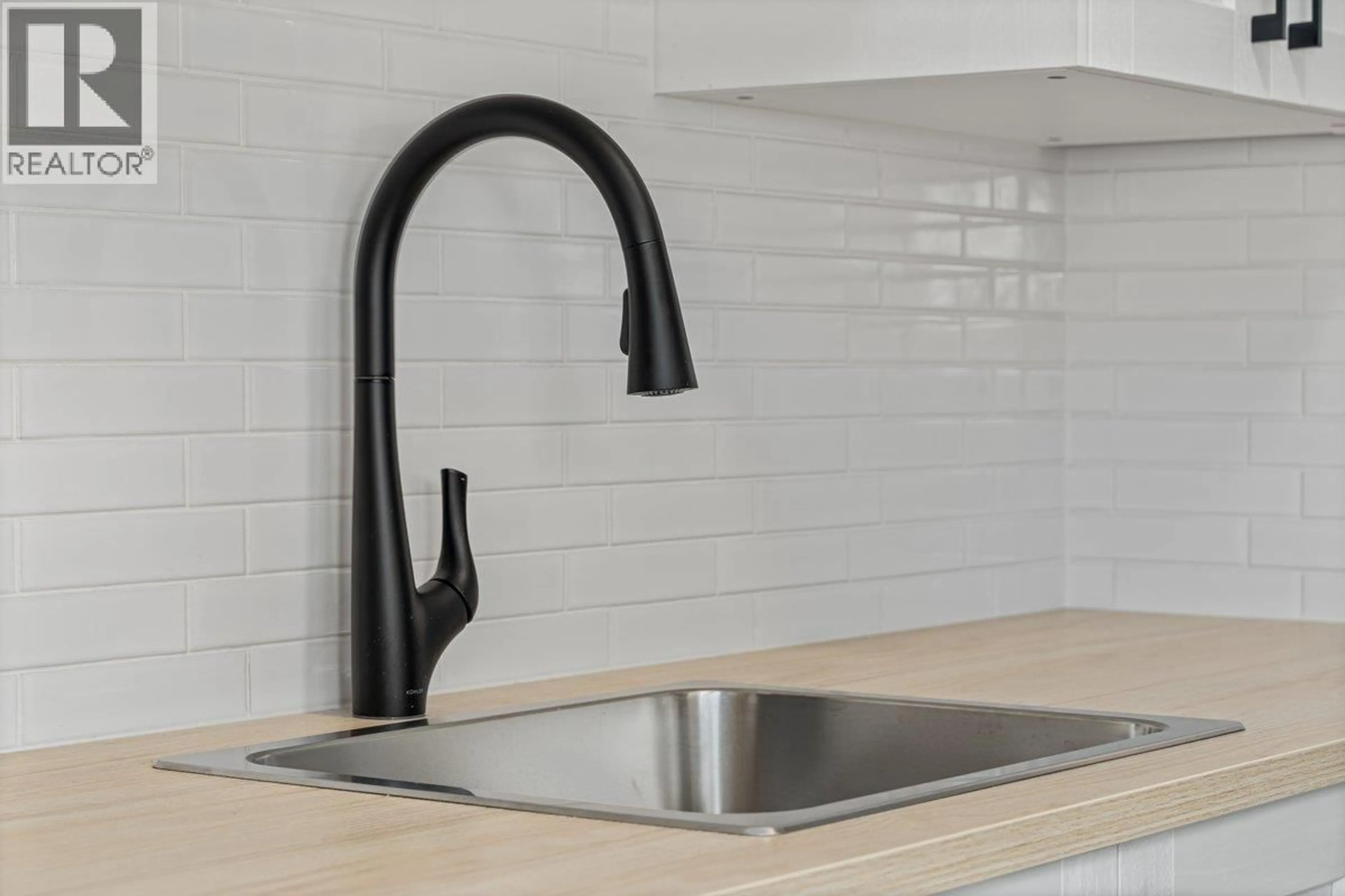 Contemporary kitchen, ceramic/tile floor for 212 - 12096 222 STREET, Maple Ridge British Columbia V2X5W1