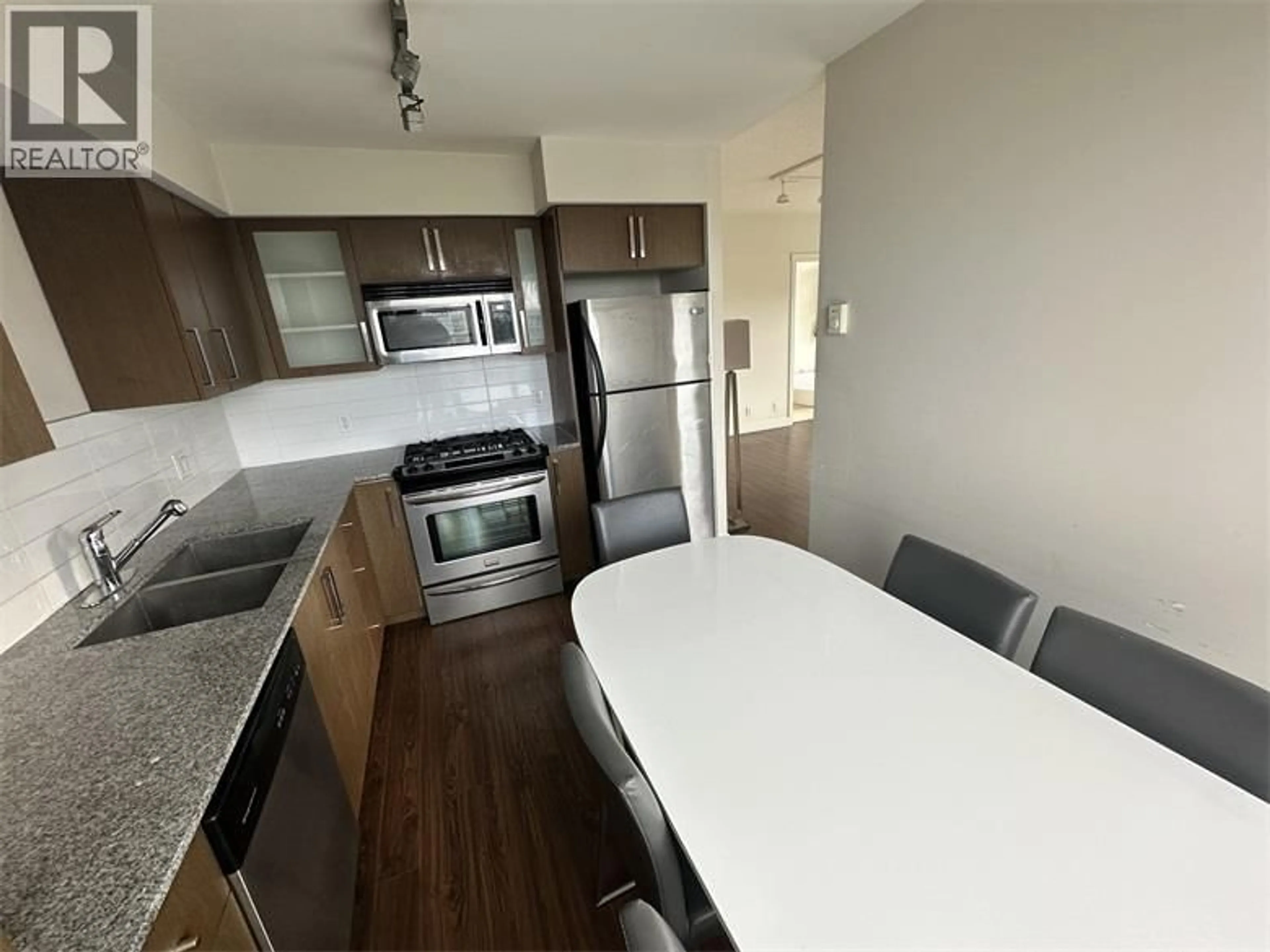 Standard kitchen, unknown for 1803 - 8068 WESTMINSTER HIGHWAY, Richmond British Columbia V6X1A6