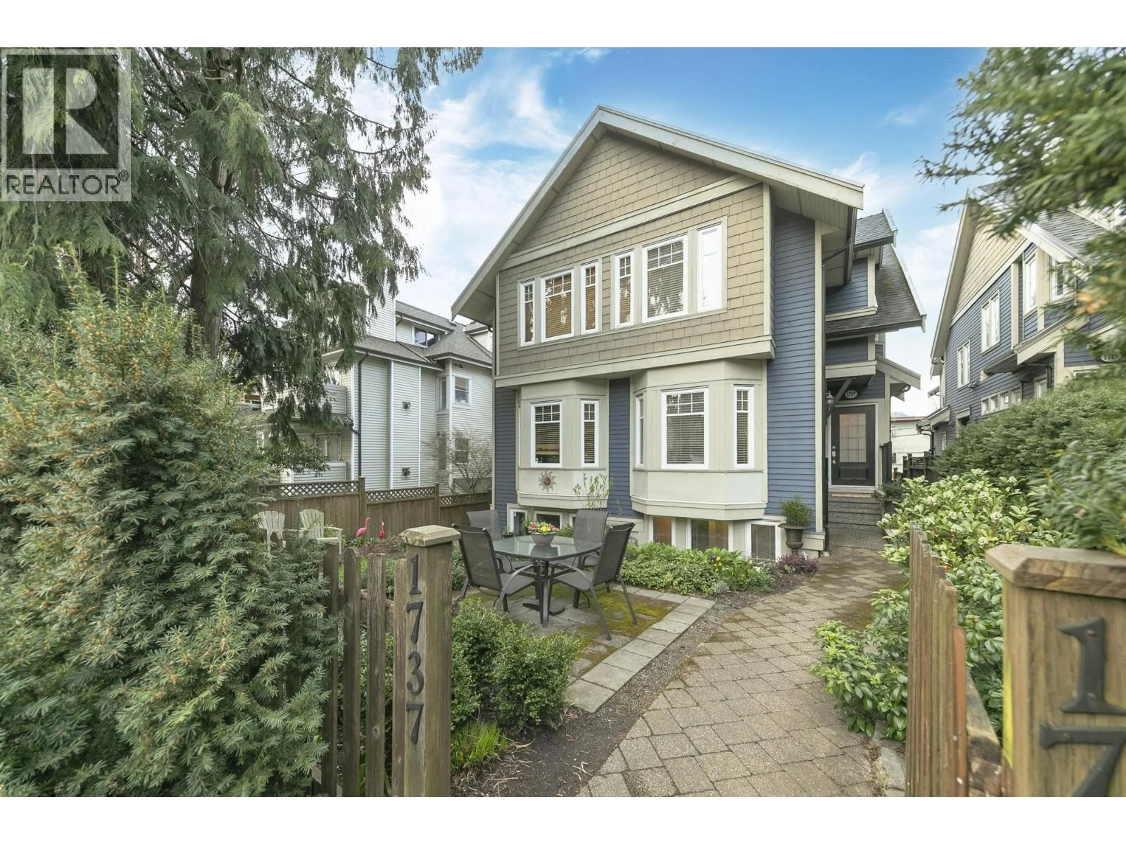 Home with vinyl exterior material, street for 1737 FRANCES STREET, Vancouver British Columbia V5L1Z5