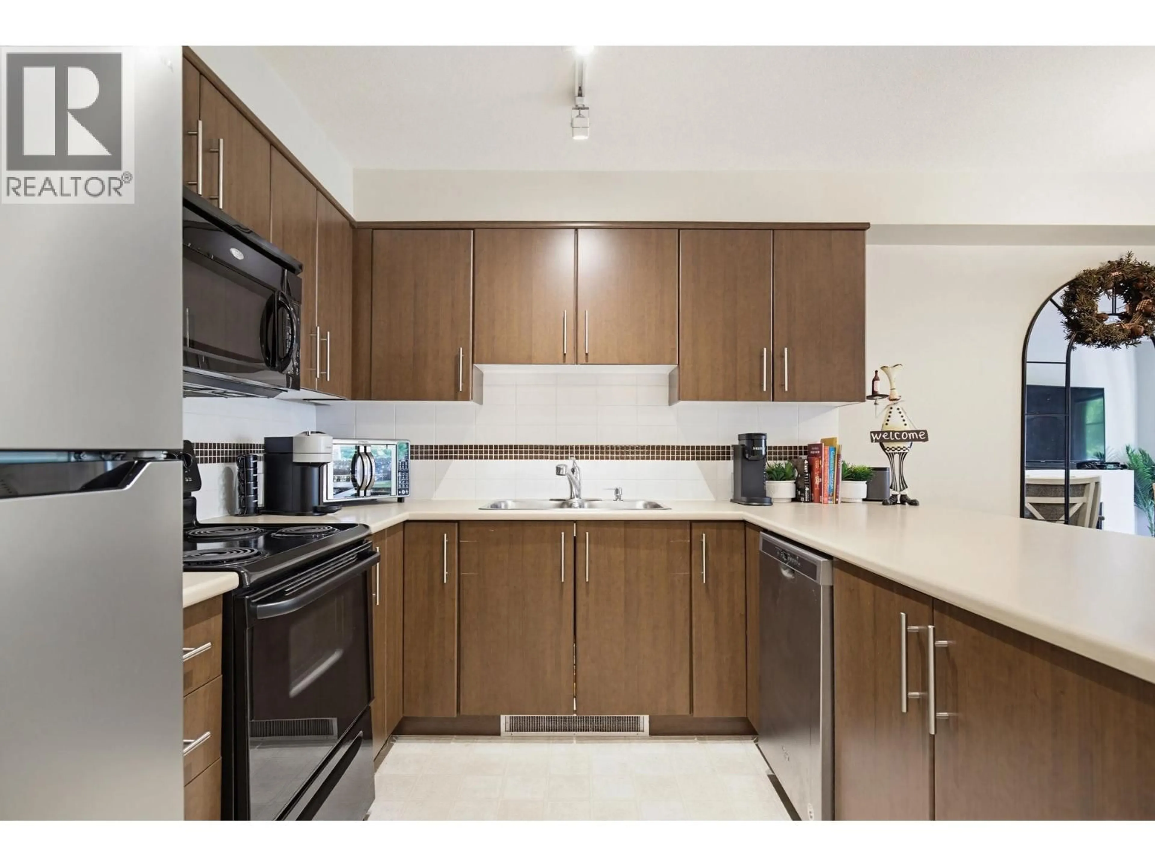 Standard kitchen, unknown for 206 - 12238 224 STREET, Maple Ridge British Columbia V2X8W5