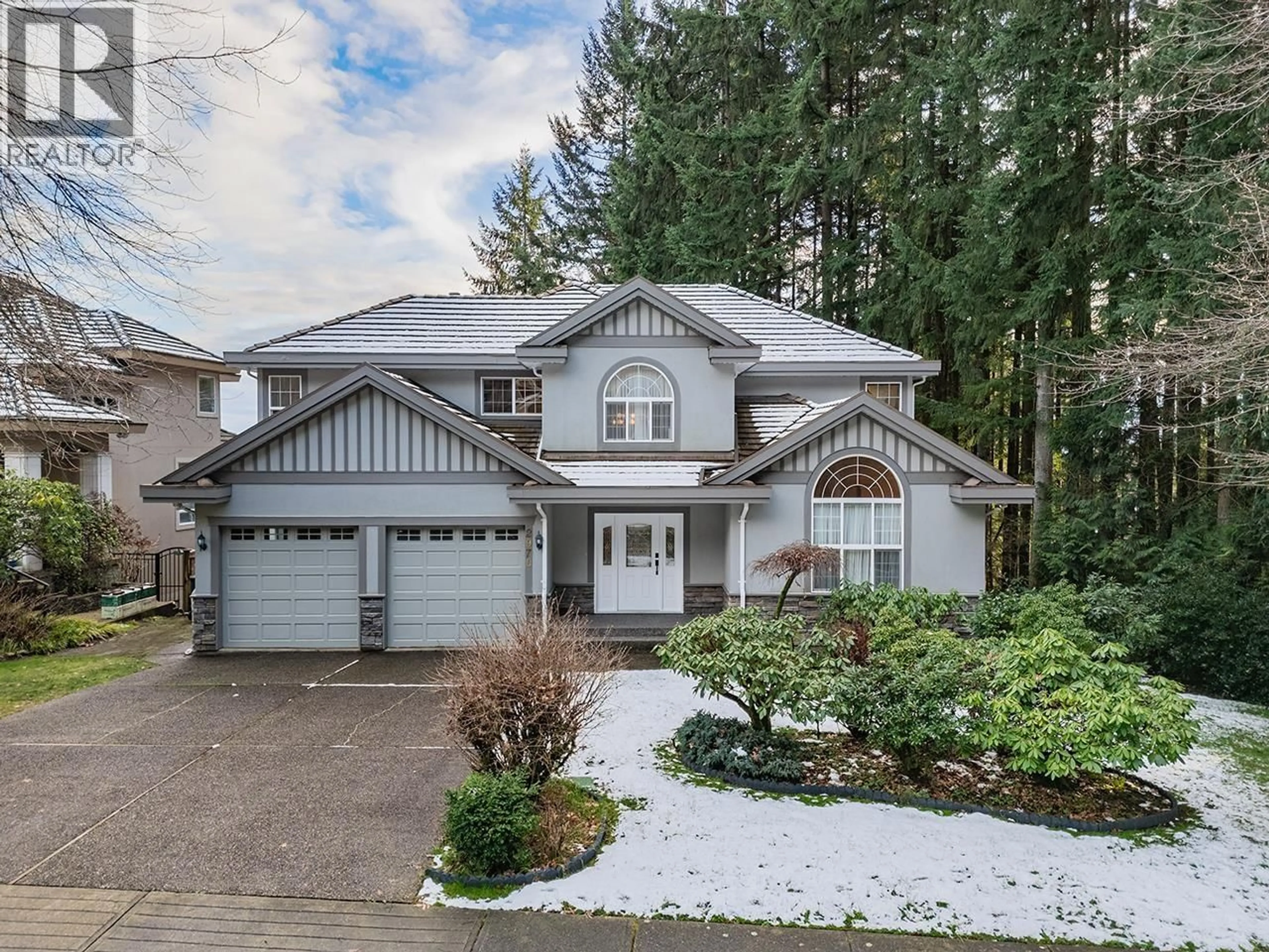 Home with vinyl exterior material, street for 2970 FORESTRIDGE PLACE, Coquitlam British Columbia V3E3M6