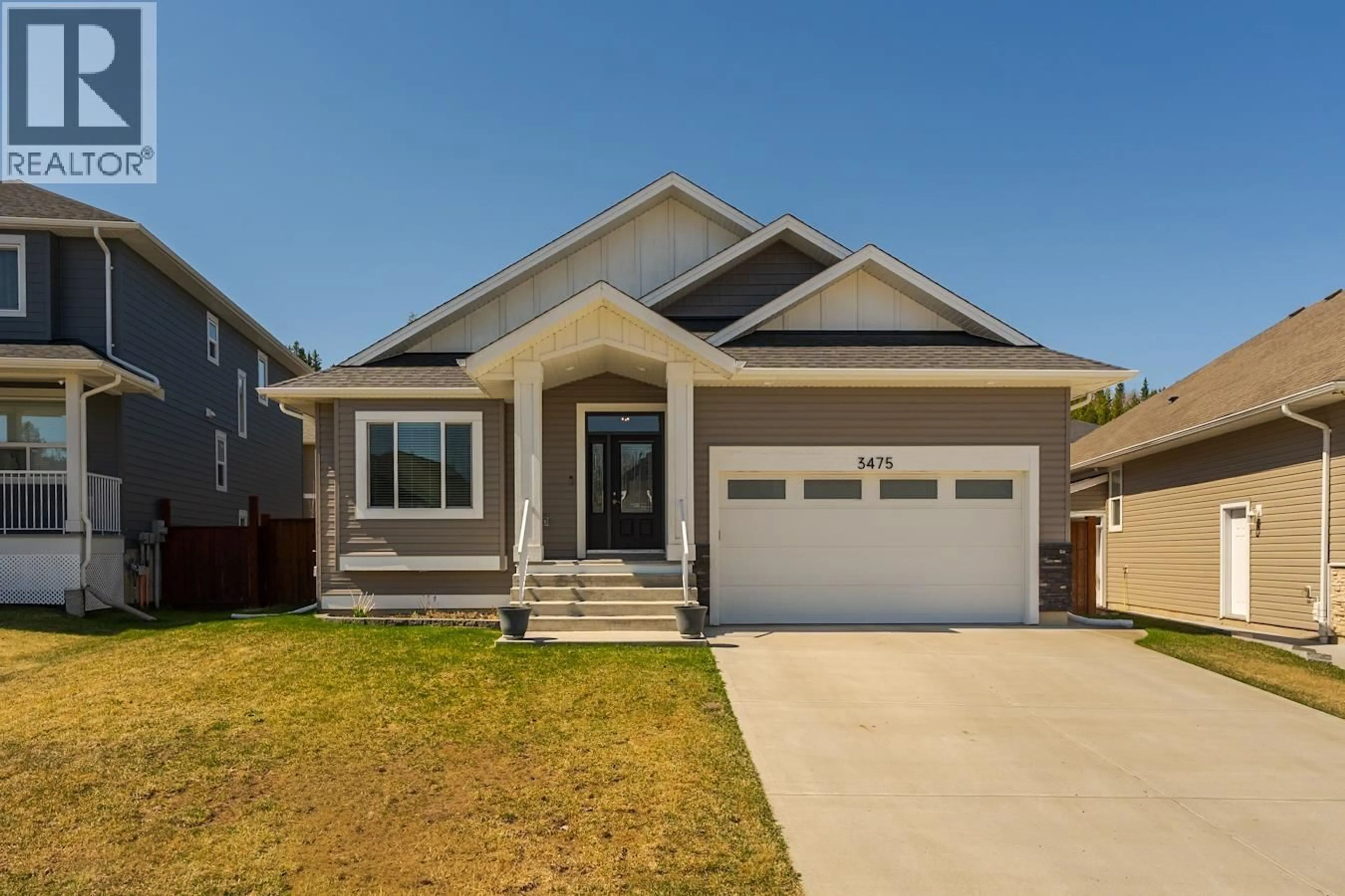 Home with vinyl exterior material, street for 3475 PARKVIEW CRESCENT, Prince George British Columbia V2N0E7