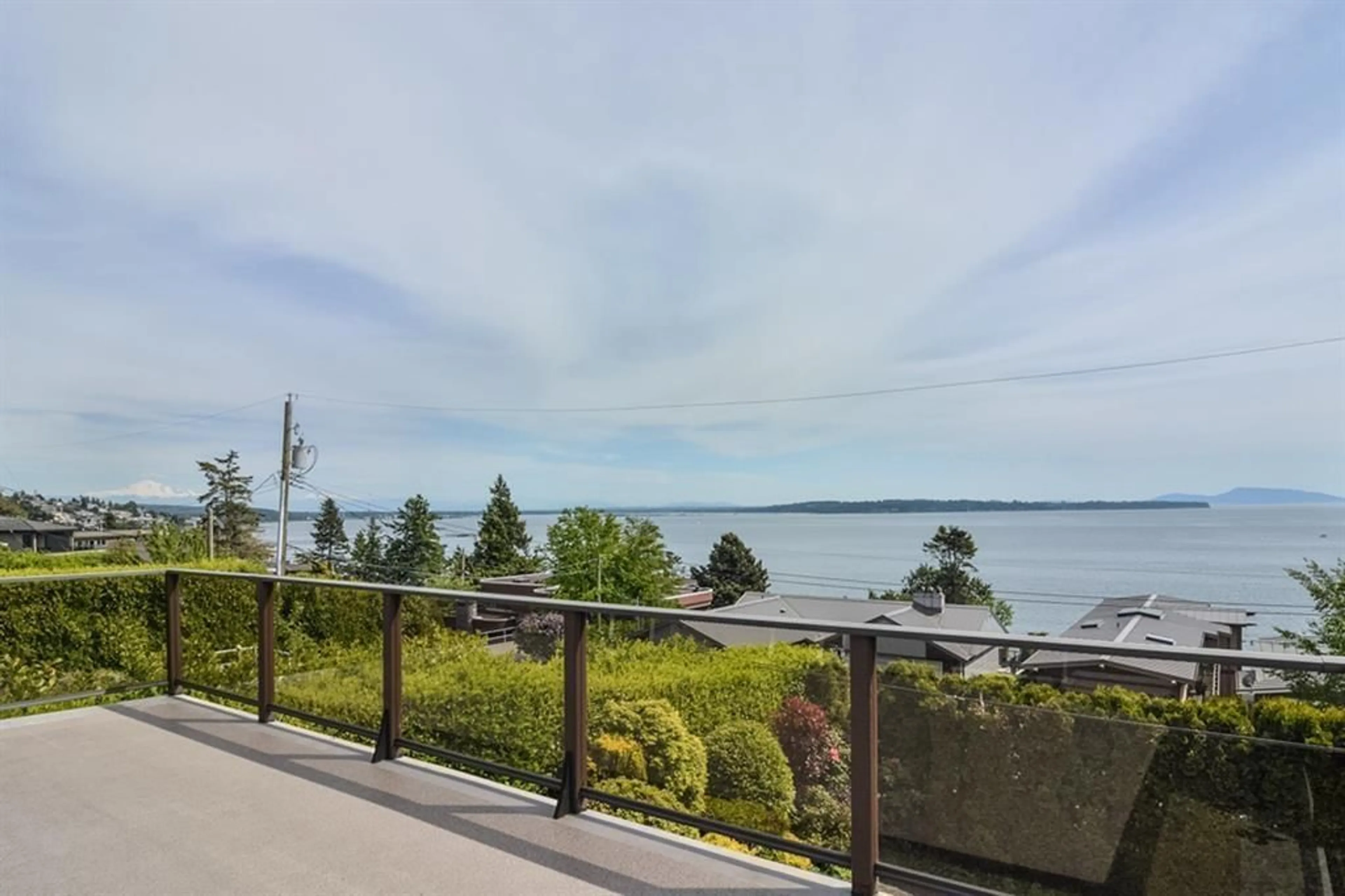 Patio, water/lake/river/ocean view for 14371 SUNSET DRIVE, White Rock British Columbia V4B2V4