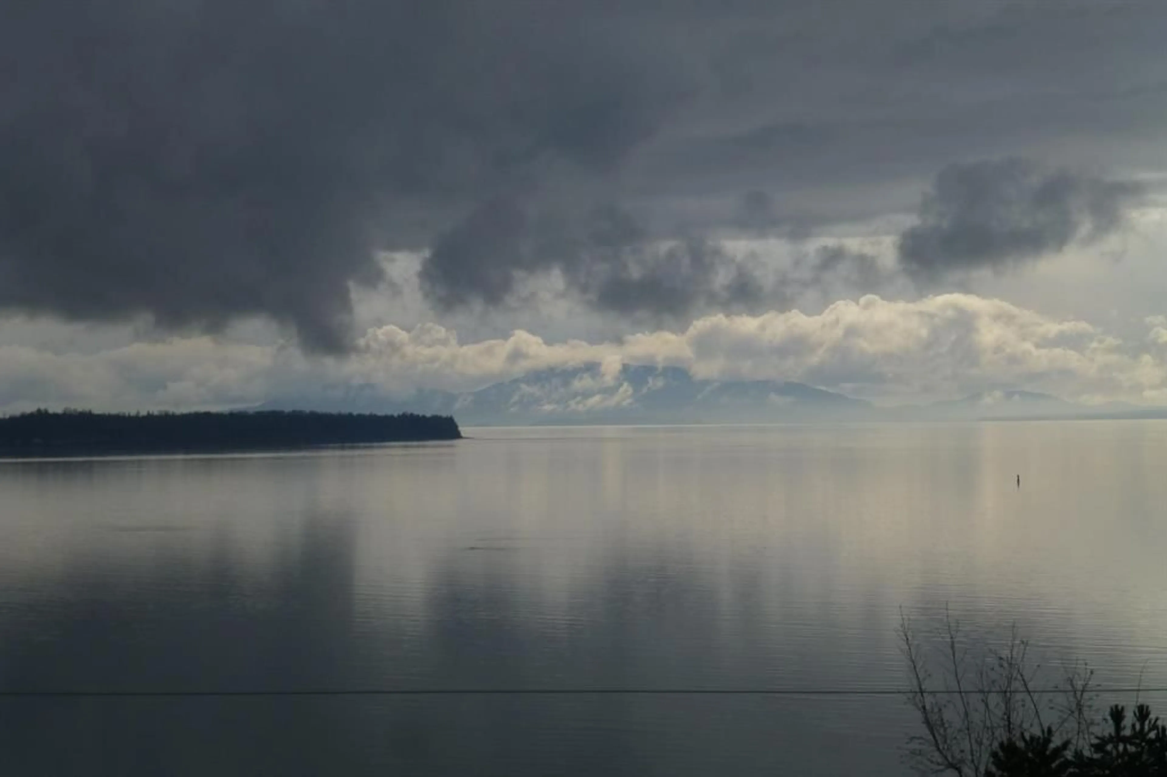 Blurry image for 14371 SUNSET DRIVE, White Rock British Columbia V4B2V4