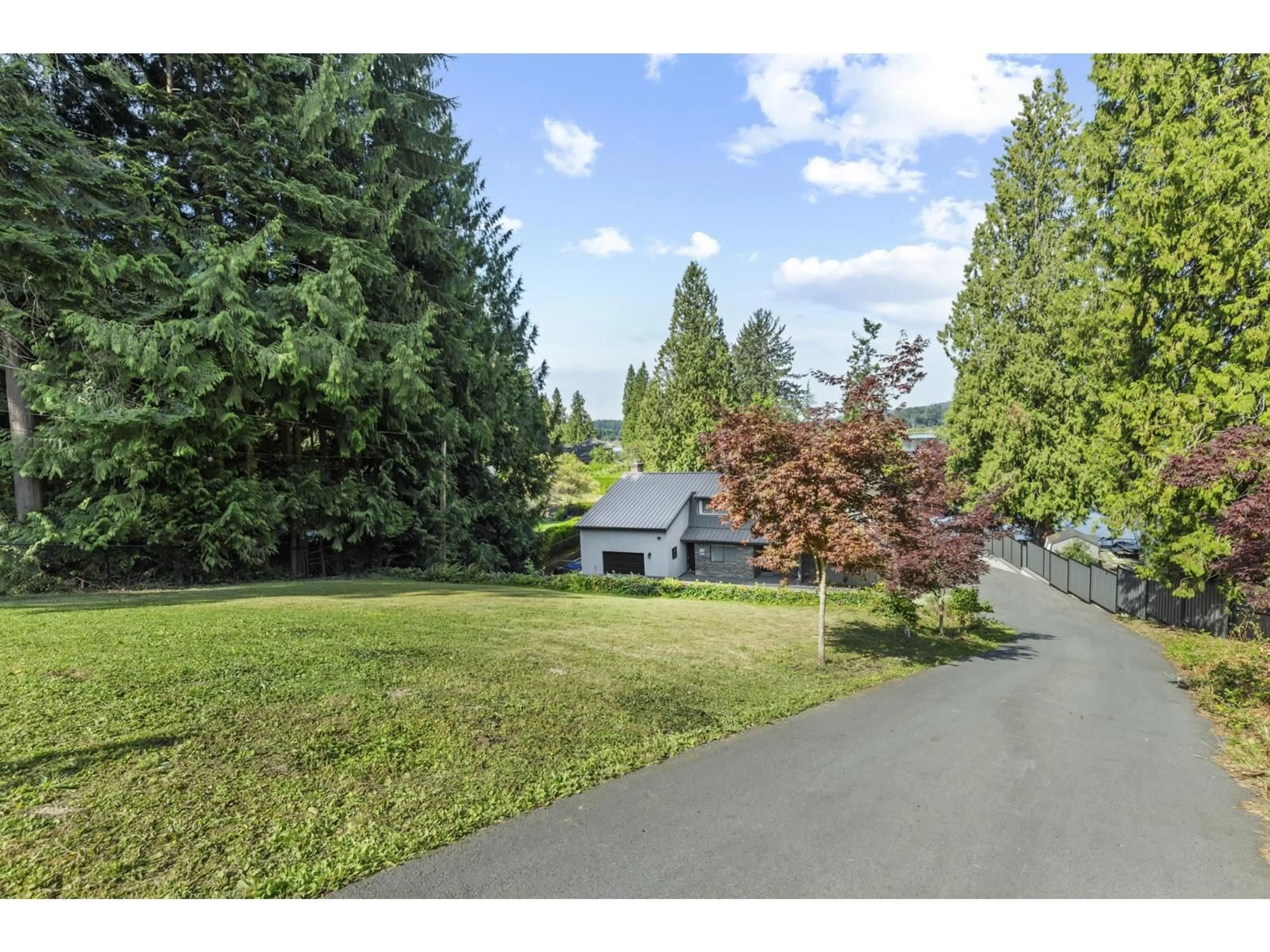 A pic from outside/outdoor area/front of a property/back of a property/a pic from drone, unknown for 9233 HAYWARD STREET, Mission British Columbia V4S1J1