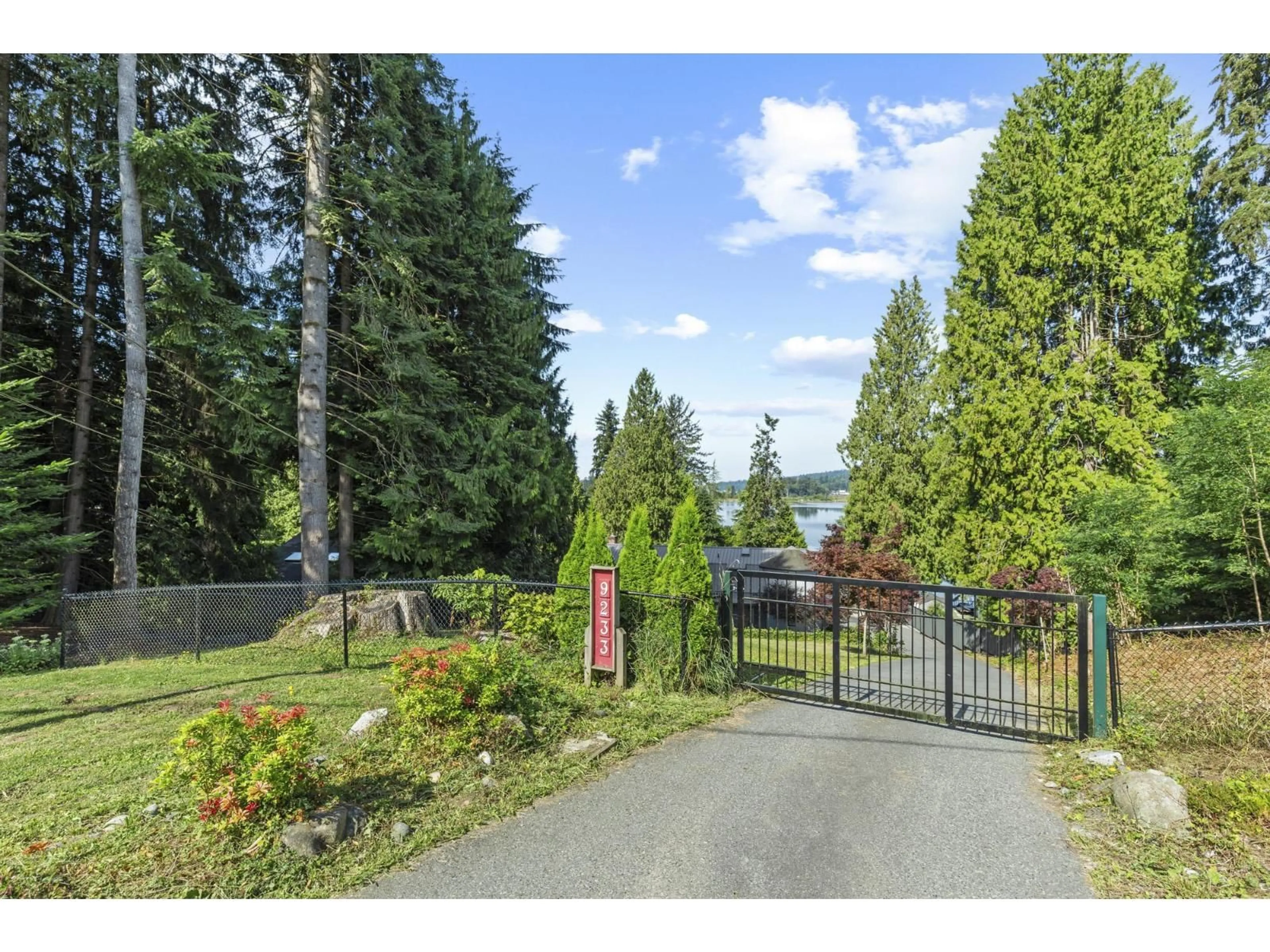 A pic from outside/outdoor area/front of a property/back of a property/a pic from drone, water/lake/river/ocean view for 9233 HAYWARD STREET, Mission British Columbia V4S1J1