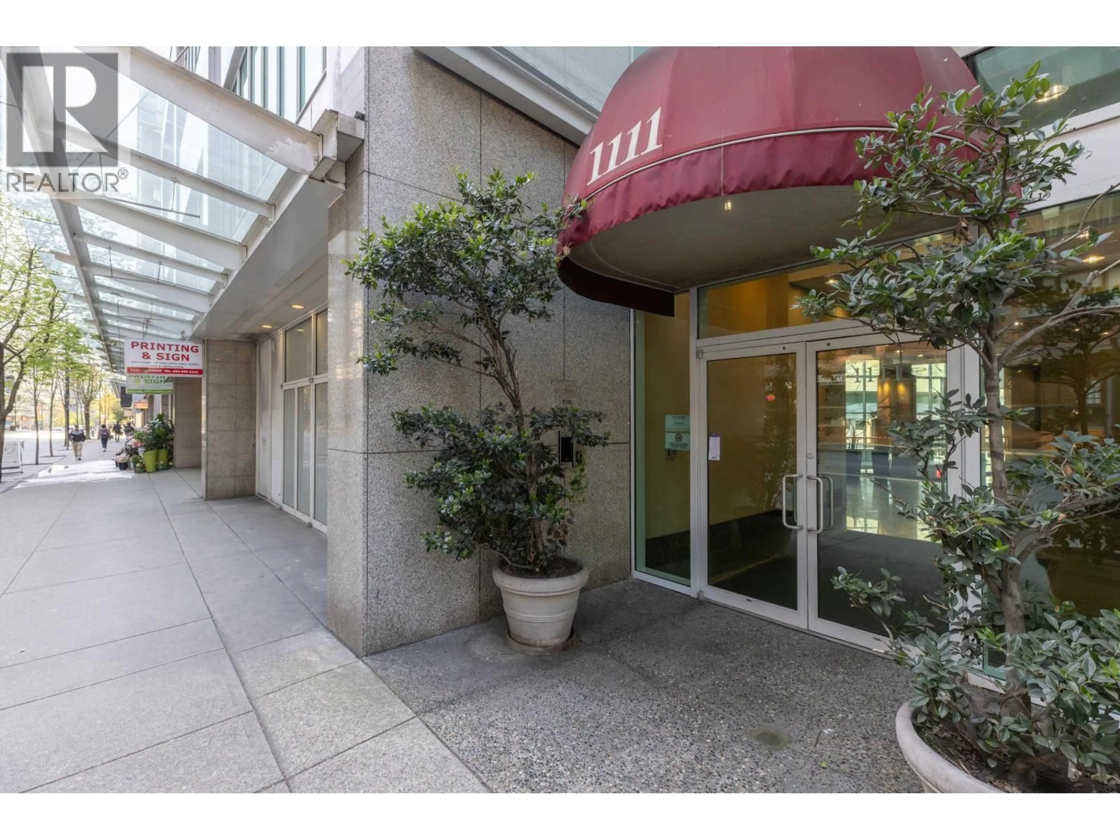 Indoor foyer for 3705 - 1111 PENDER STREET, Vancouver British Columbia V6E2P4