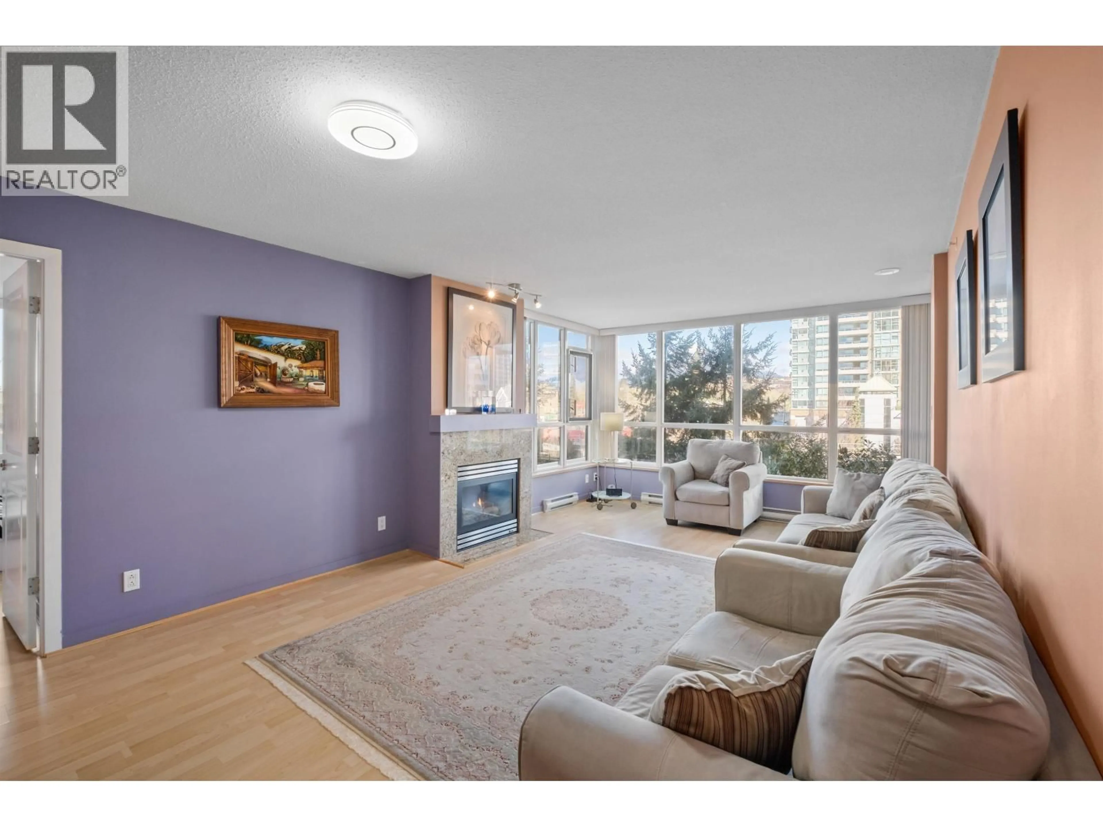 Living room with furniture, unknown for 705 - 2088 MADISON AVENUE, Burnaby British Columbia V5C6T5