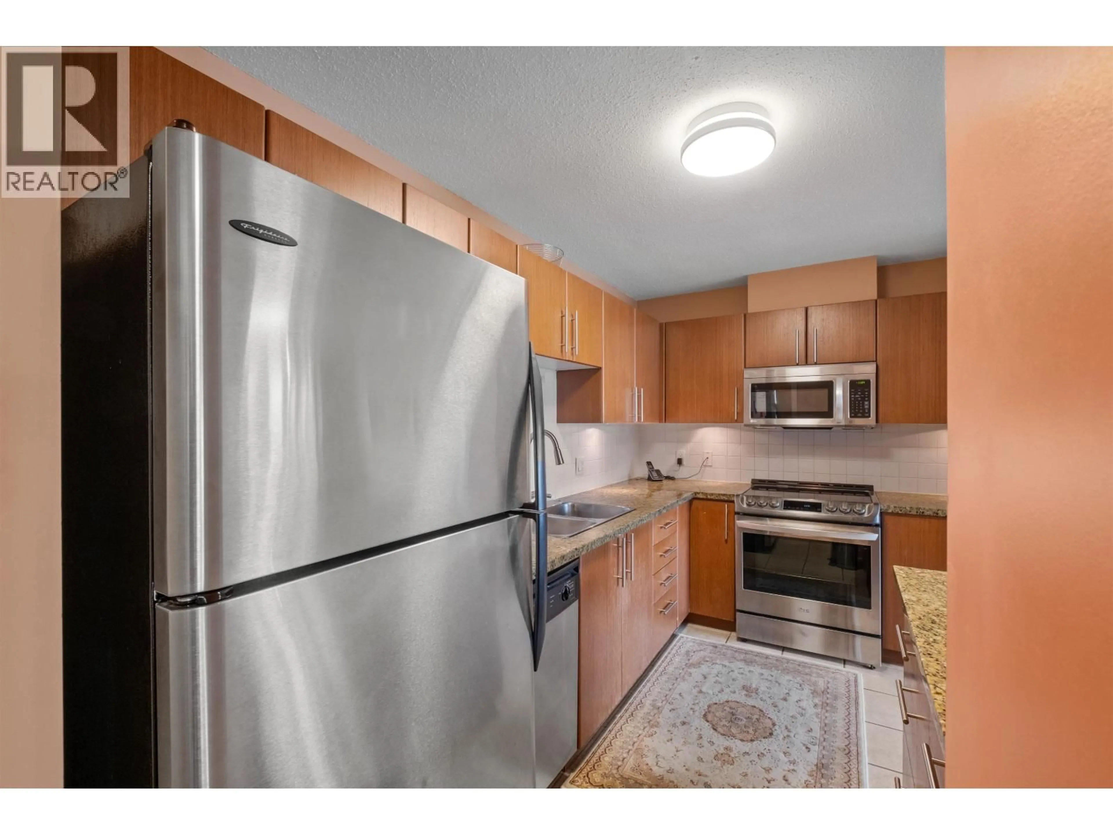 Standard kitchen, unknown for 705 - 2088 MADISON AVENUE, Burnaby British Columbia V5C6T5