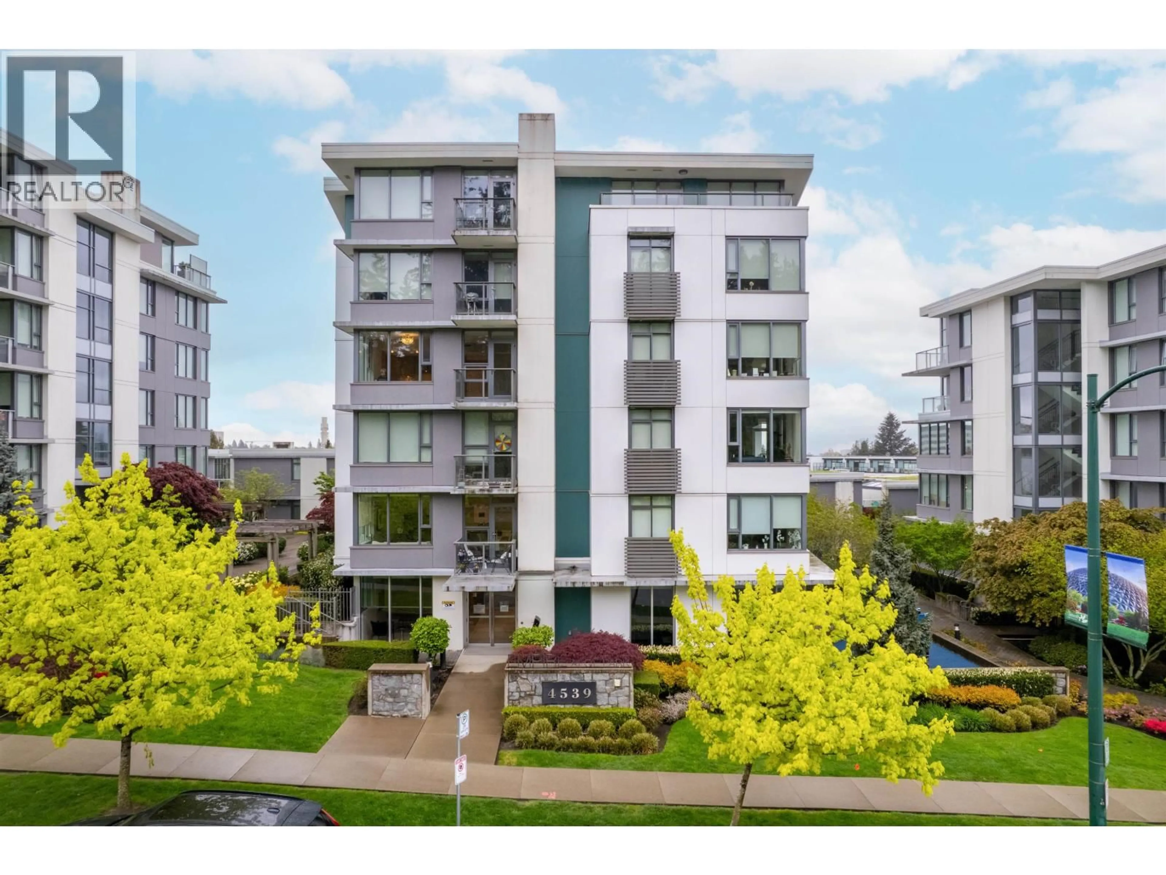A pic from outside/outdoor area/front of a property/back of a property/a pic from drone, unknown for 503 - 4539 CAMBIE STREET, Vancouver British Columbia V5Z0G6