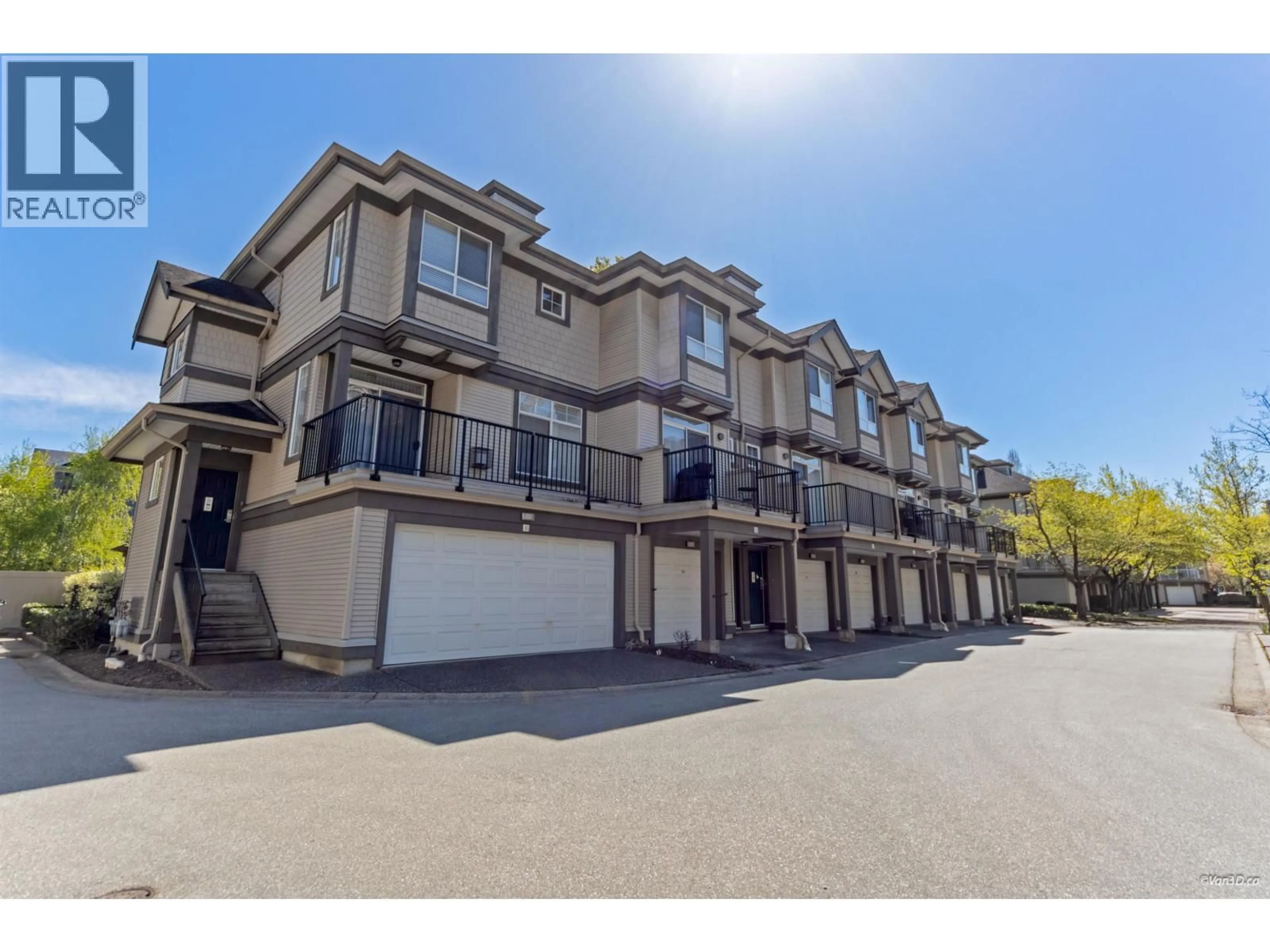 A pic from outside/outdoor area/front of a property/back of a property/a pic from drone, unknown for 27 - 6300 ALDER STREET, Richmond British Columbia V6Y4G5