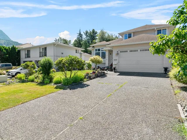 336 CHESTNUT AVENUE, Harrison Hot Springs 3
