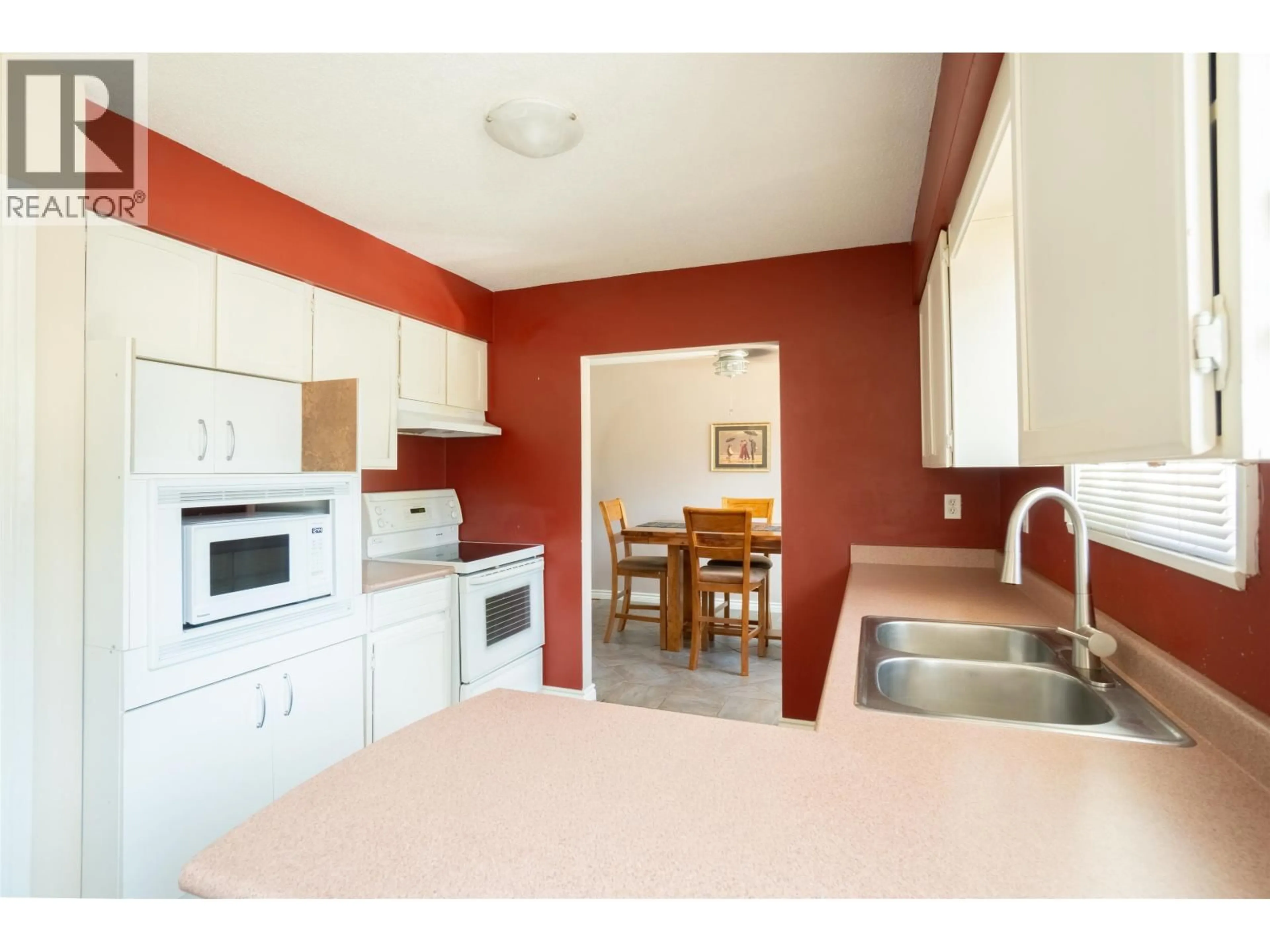 Standard kitchen, ceramic/tile floor for 2930 SEFTON STREET, Port Coquitlam British Columbia V3B3P8