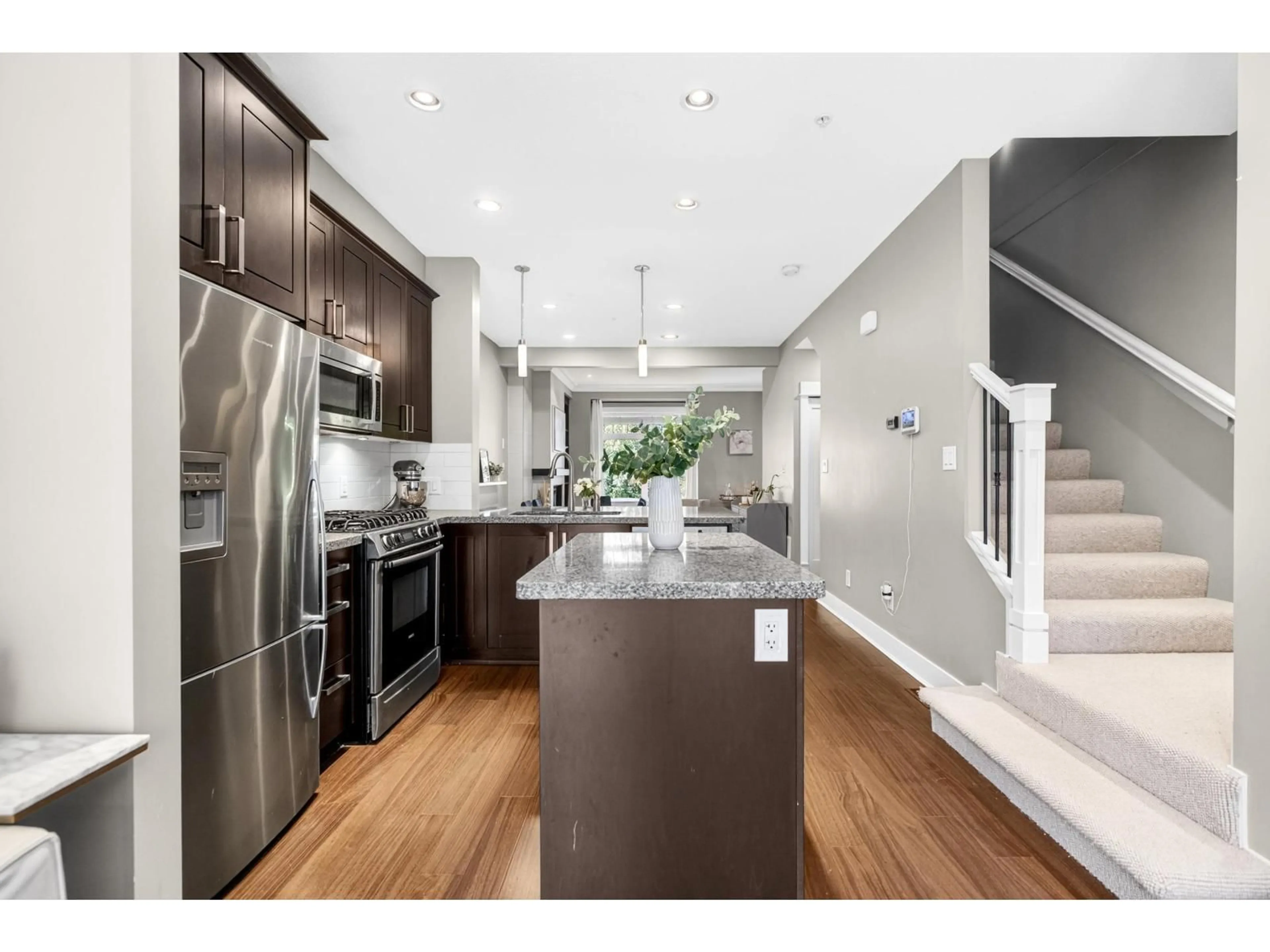 Open concept kitchen, unknown for 42 - 2689 PARKWAY DRIVE, Surrey British Columbia V4P0C3