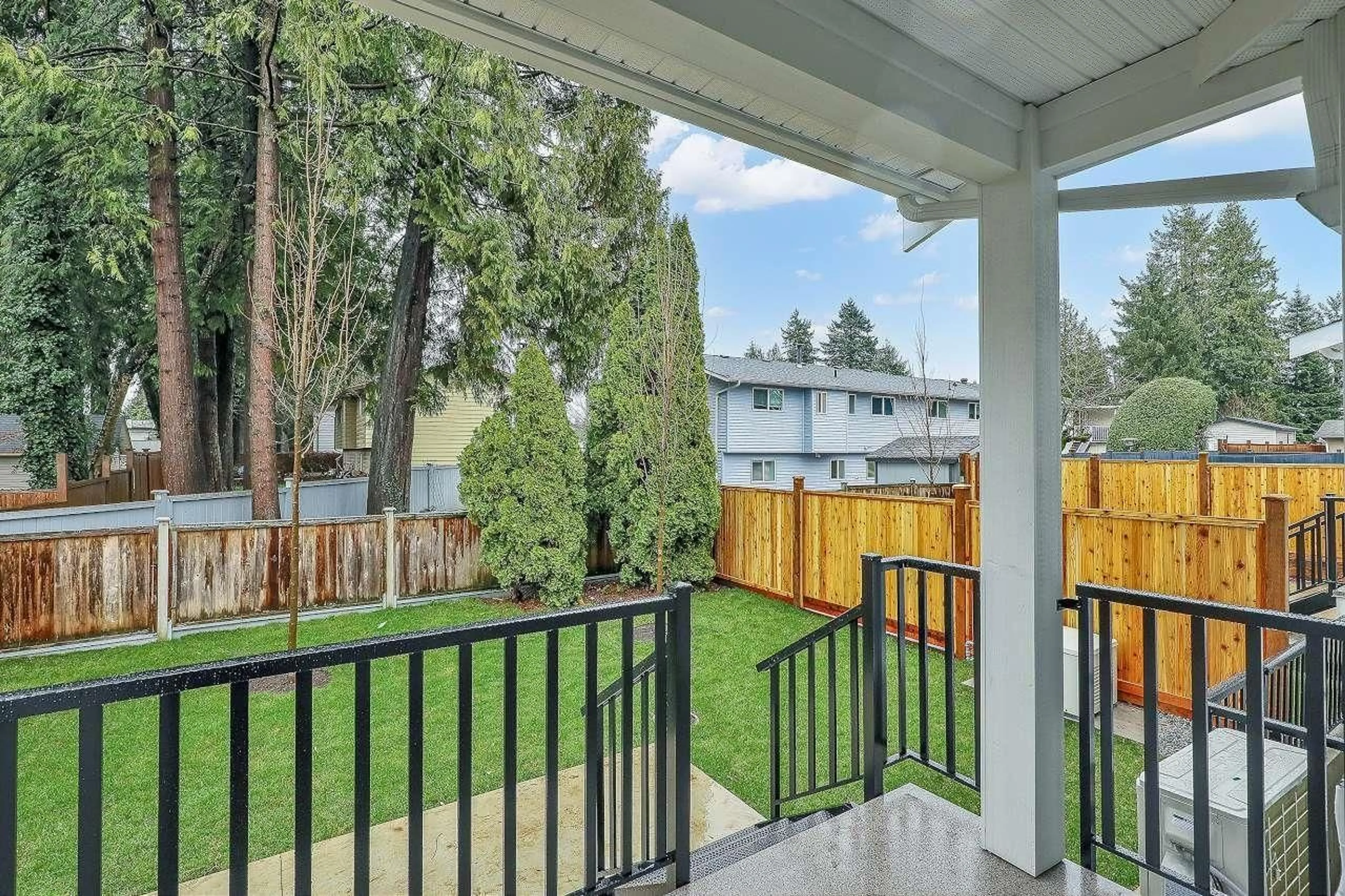 Patio, unknown for 7826 118 STREET, Surrey British Columbia V4C6G8