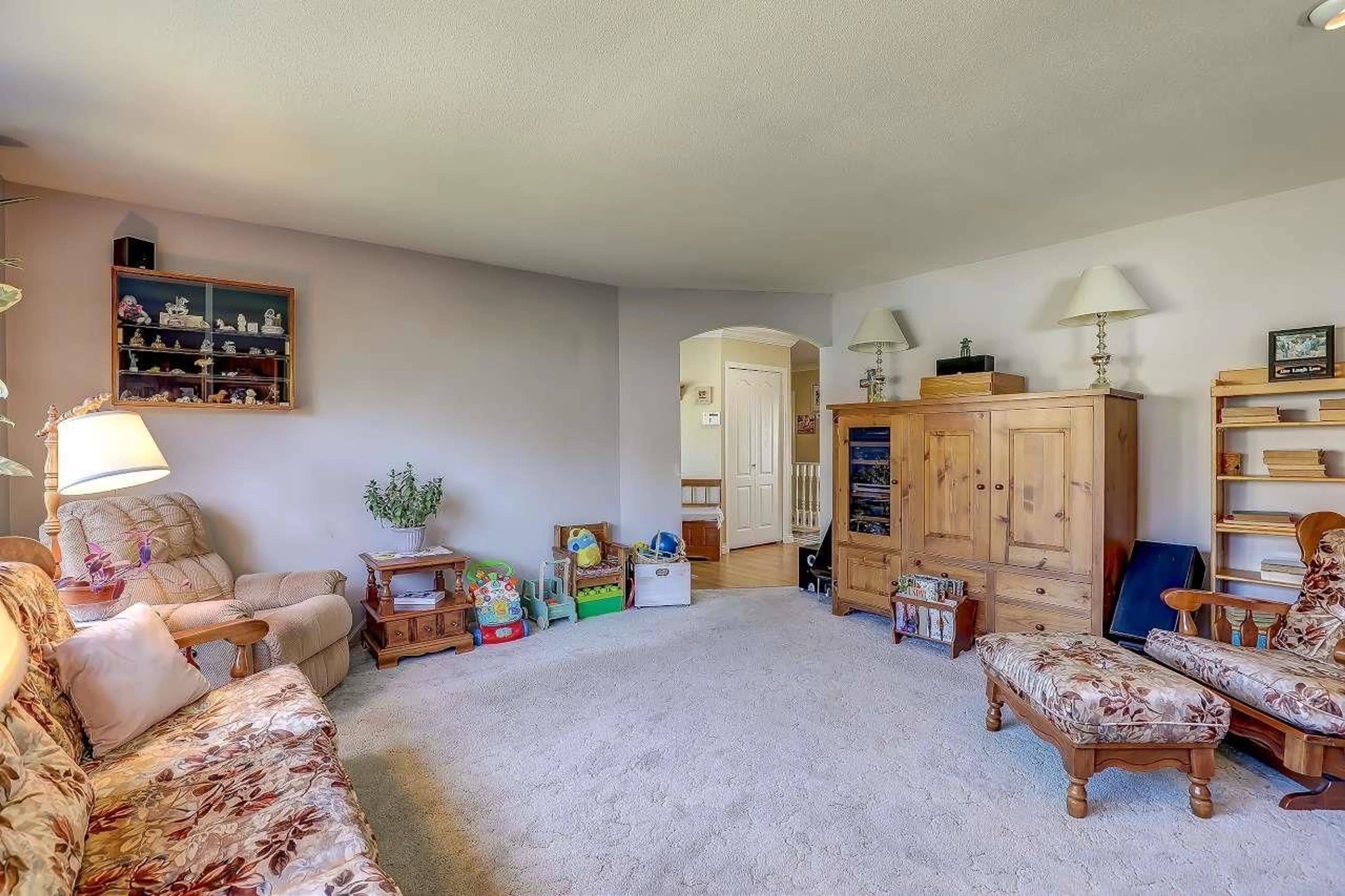 Living room with furniture, unknown for 7852 167A STREET, Surrey British Columbia V4N0L9