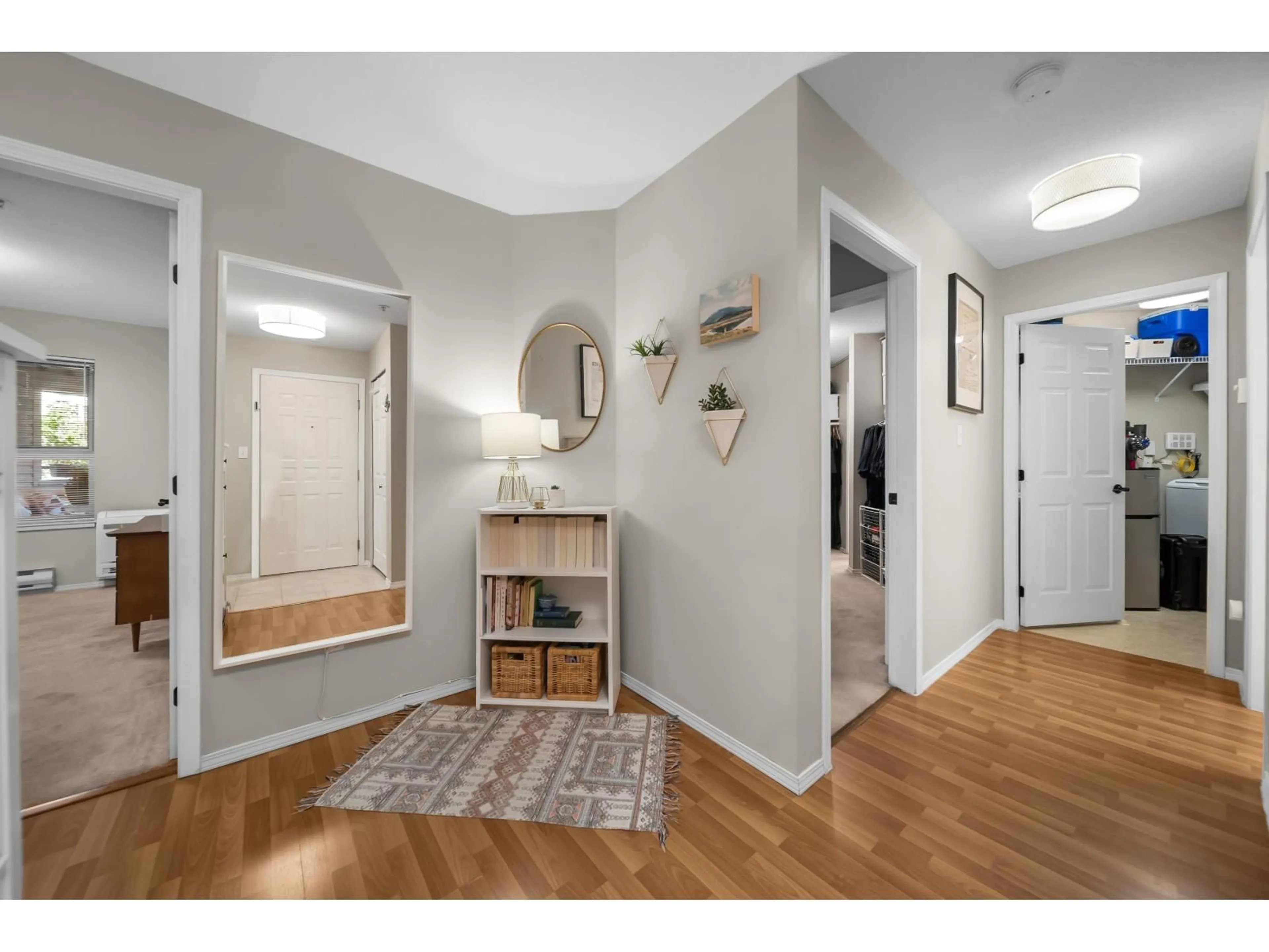 Indoor entryway for 206 - 3172 GLADWIN ROAD, Abbotsford British Columbia V2T5T3