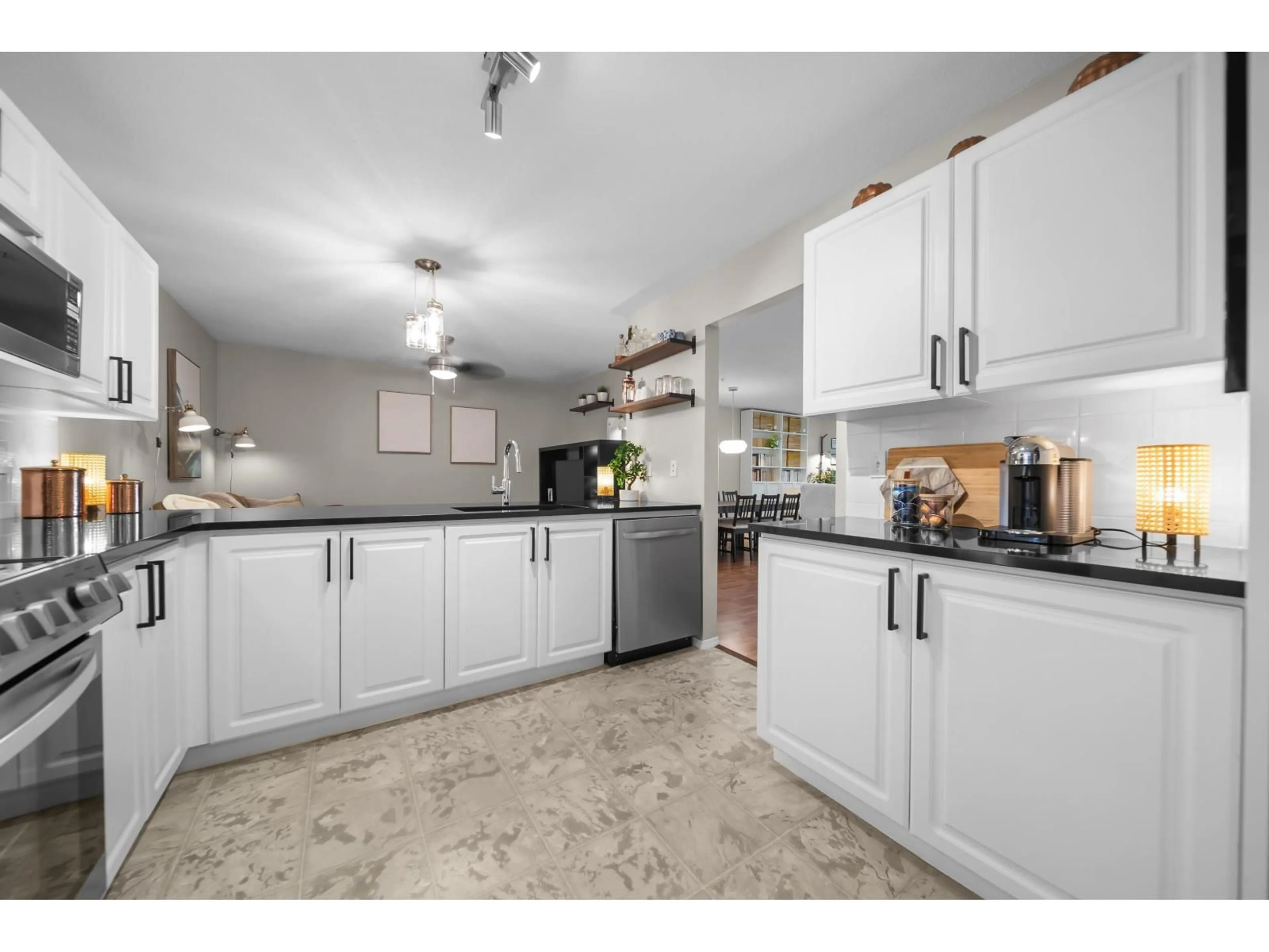 Unknown for 206 - 3172 GLADWIN ROAD, Abbotsford British Columbia V2T5T3