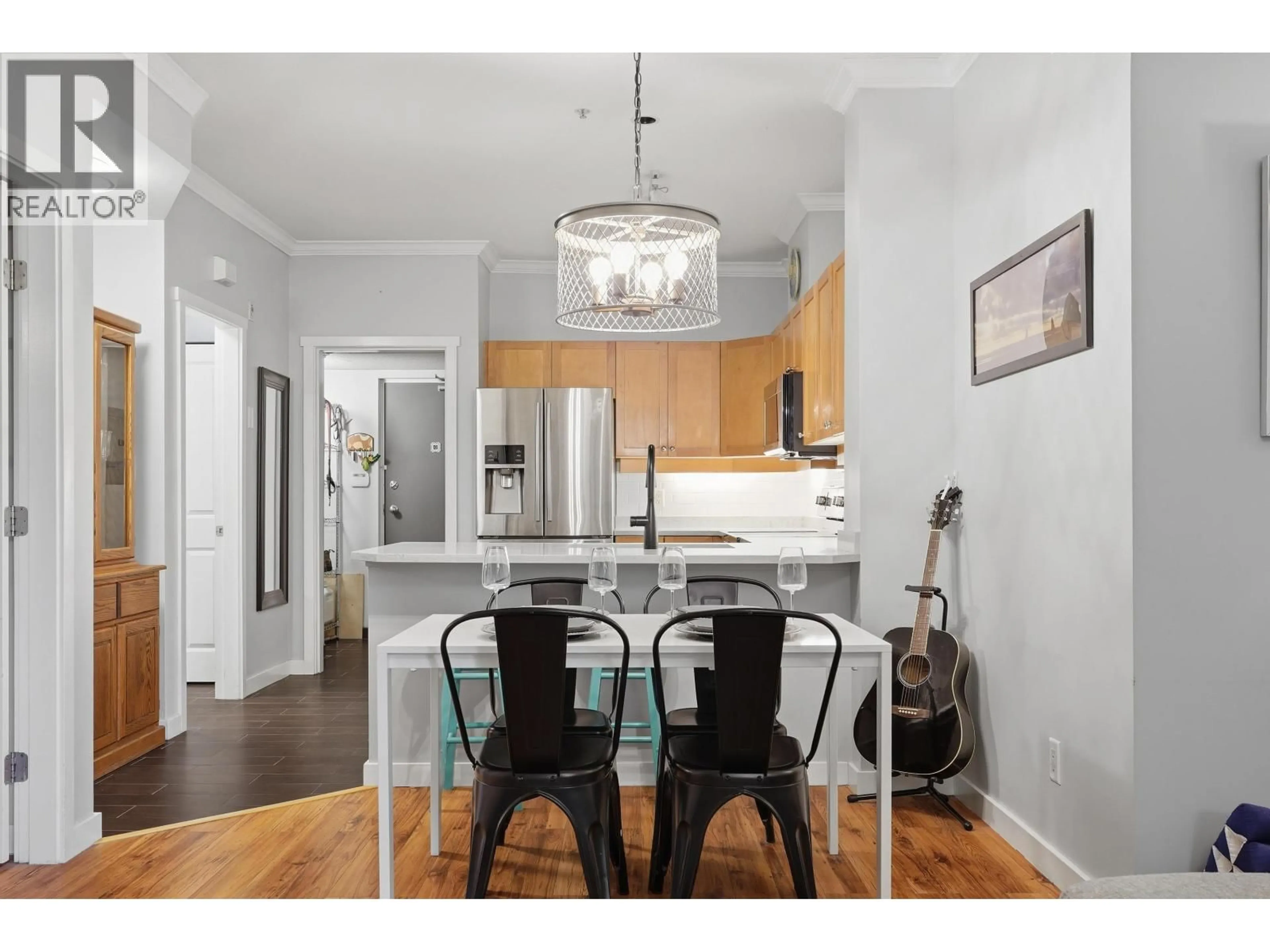 Open concept kitchen, wood/laminate floor for 125 - 600 PARK CRESCENT, New Westminster British Columbia V3L5W1