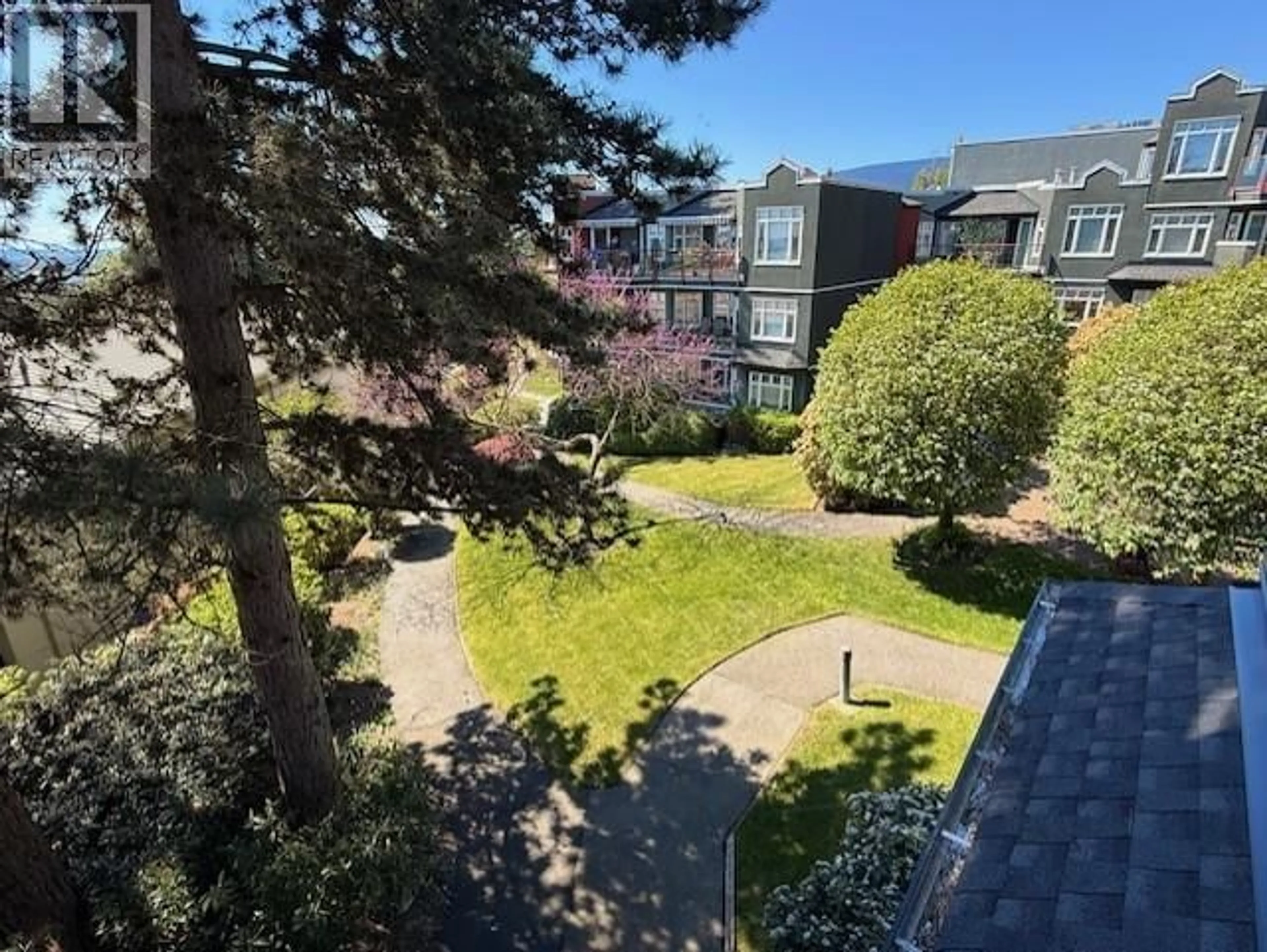 A pic from outside/outdoor area/front of a property/back of a property/a pic from drone, city buildings view from balcony for 322 - 121 29 STREET, North Vancouver British Columbia V7N4L6