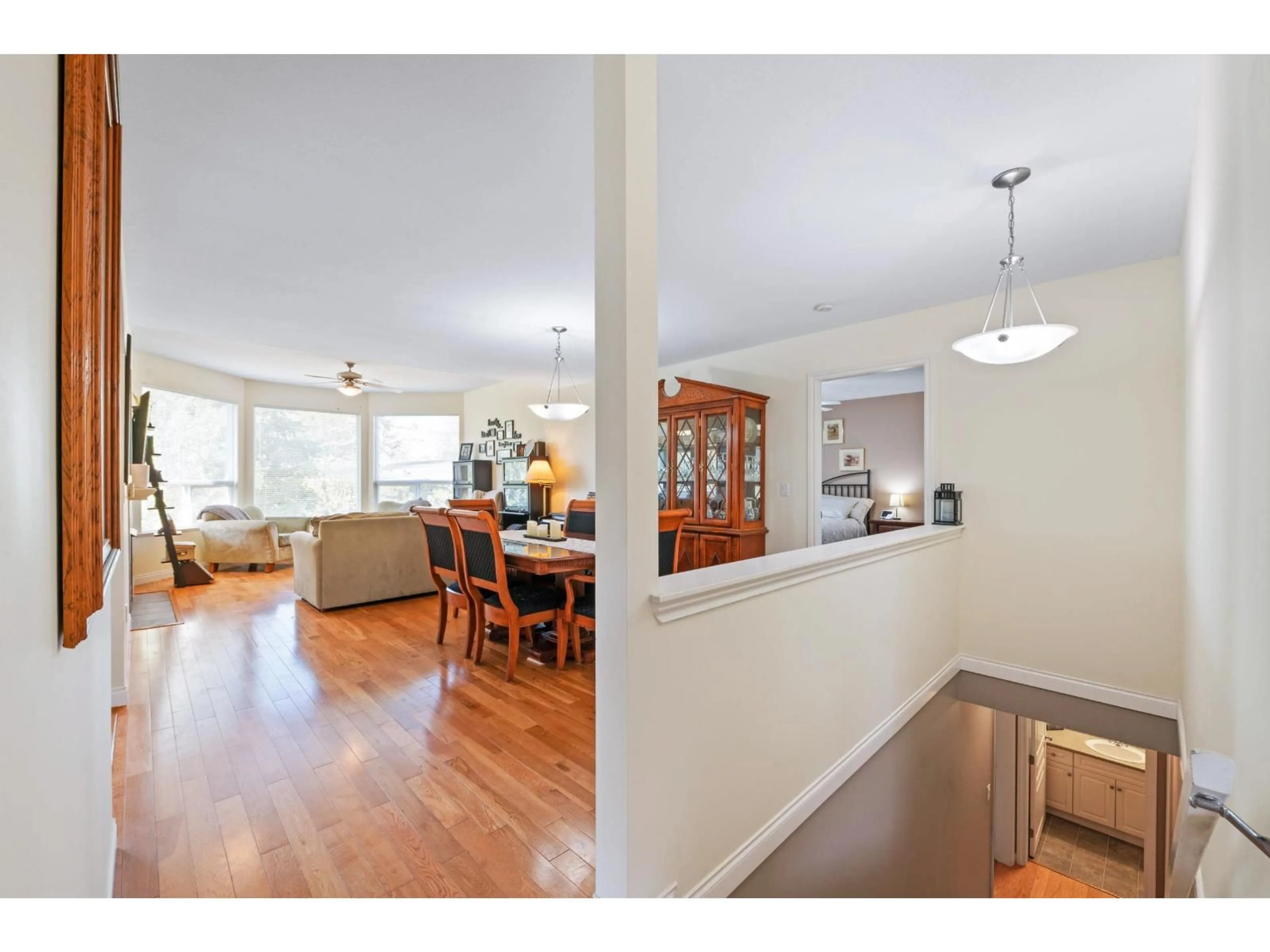 Open concept kitchen, wood/laminate floor for 66 - 32777 CHILCOTIN DRIVE, Abbotsford British Columbia V2T5W4