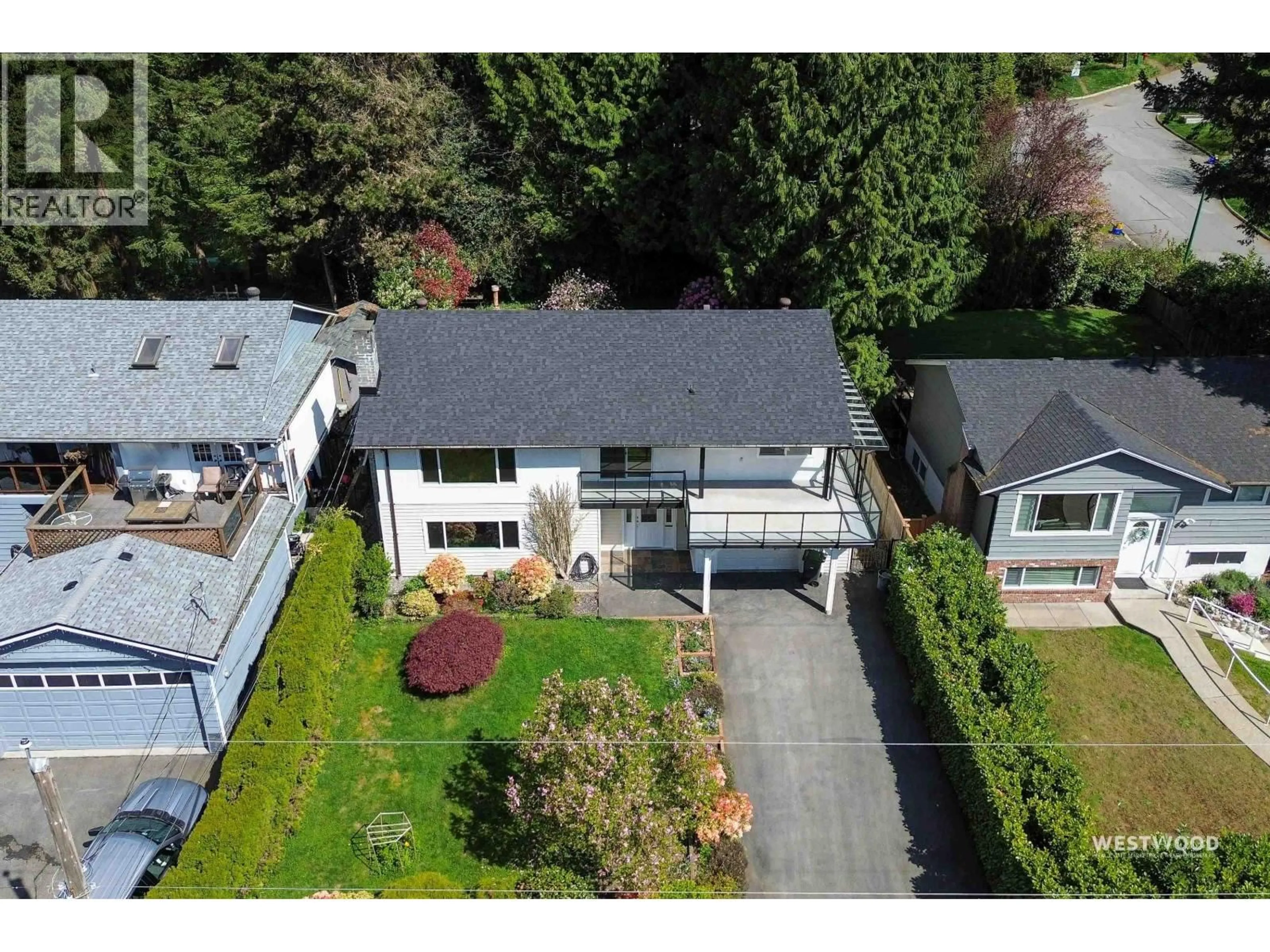 A pic from outside/outdoor area/front of a property/back of a property/a pic from drone, street for 1422 KILMER ROAD, North Vancouver British Columbia V7K1R2