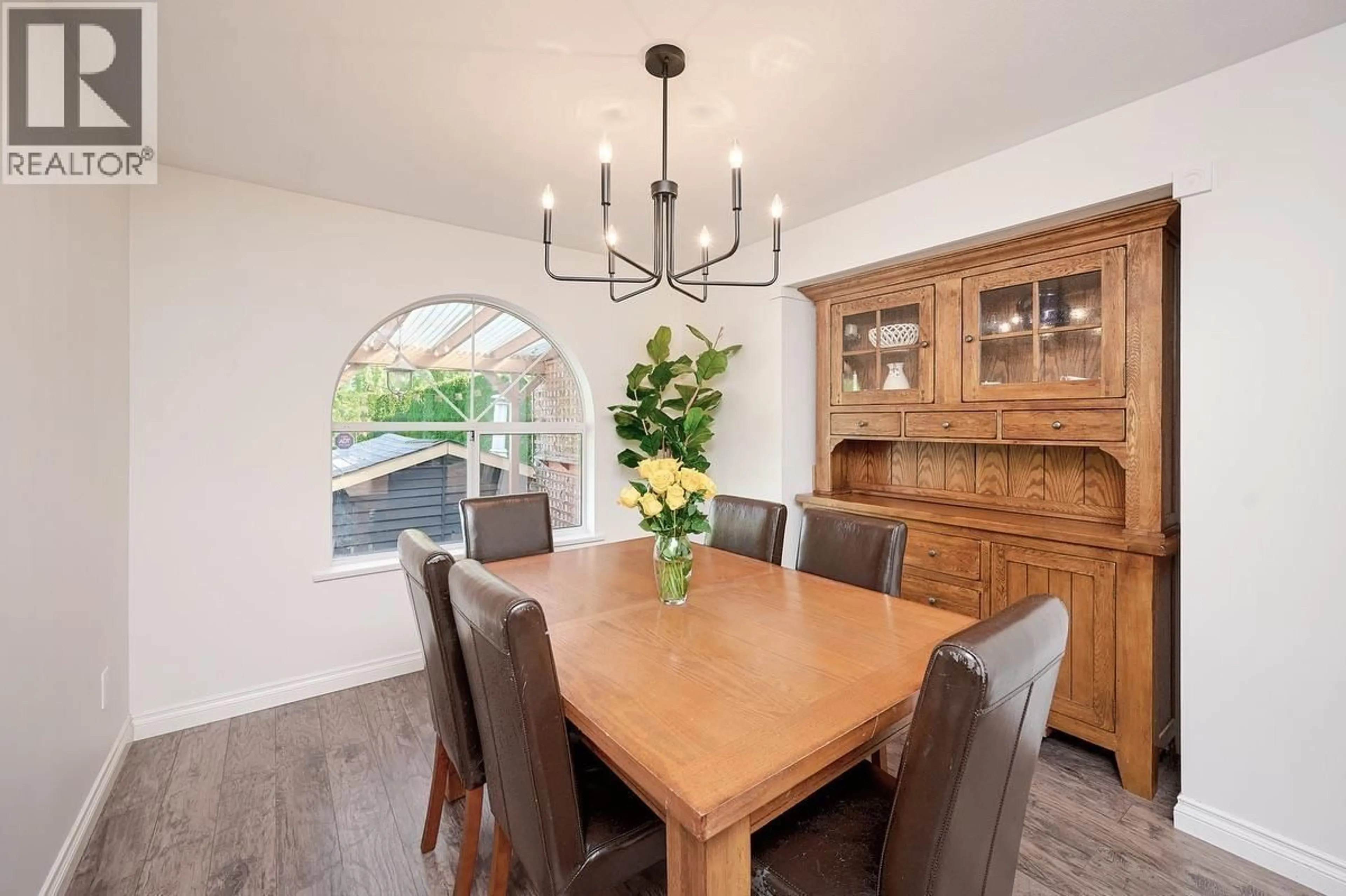 Dining room, wood/laminate floor for 21469 126 AVENUE, Maple Ridge British Columbia V4R2H4