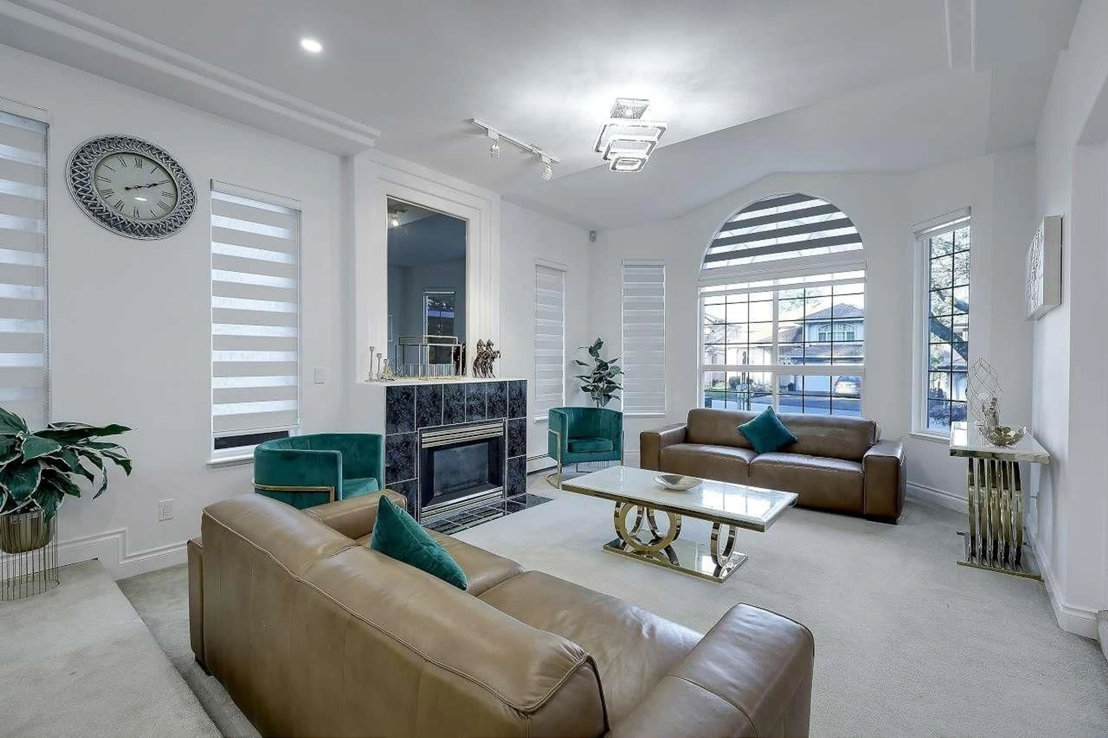 Living room with furniture, unknown for 13636 60A AVENUE, Surrey British Columbia V3X3L1