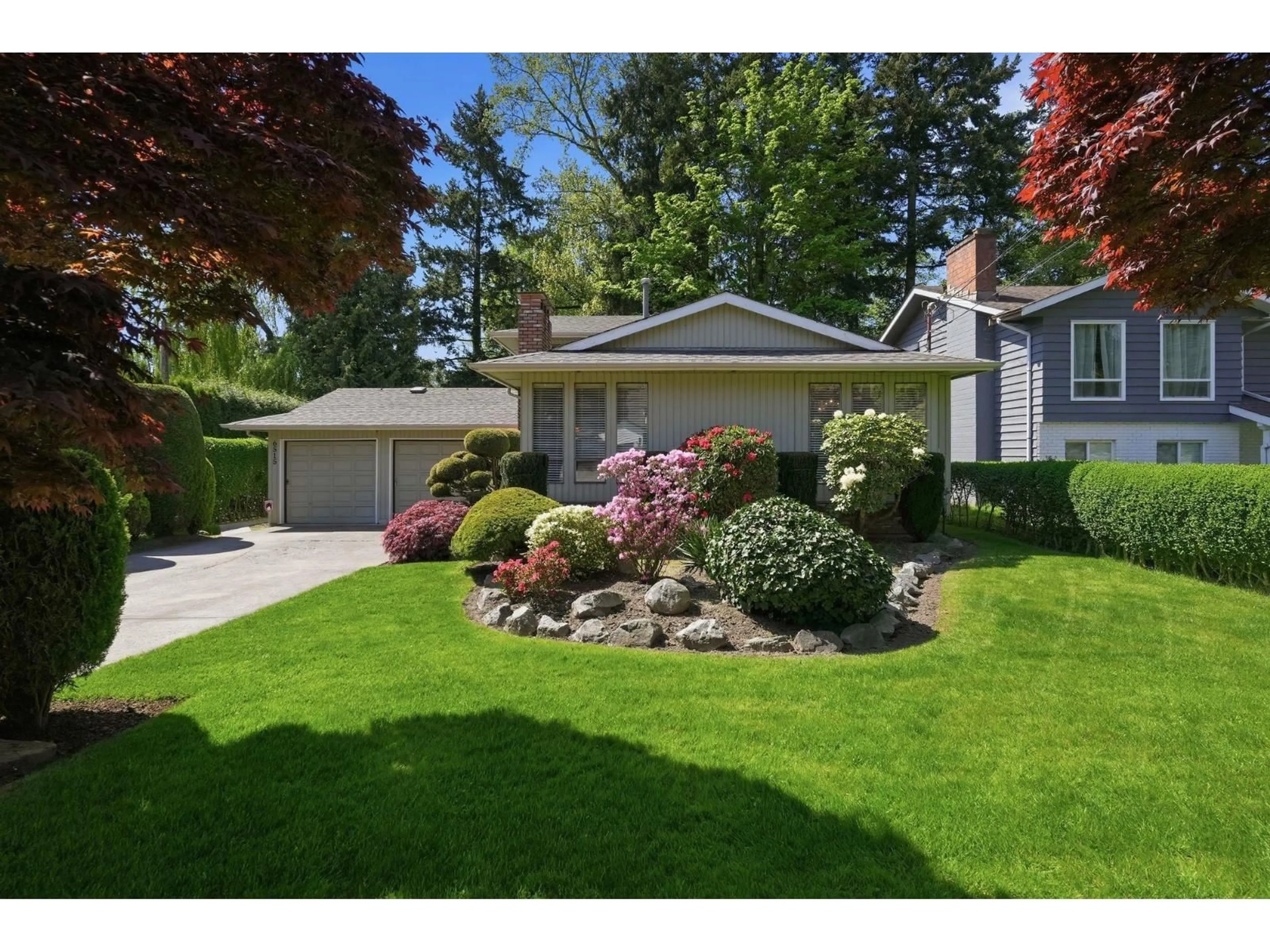 Home with vinyl exterior material, street for 6515 LYON ROAD, Delta British Columbia V4E1H6