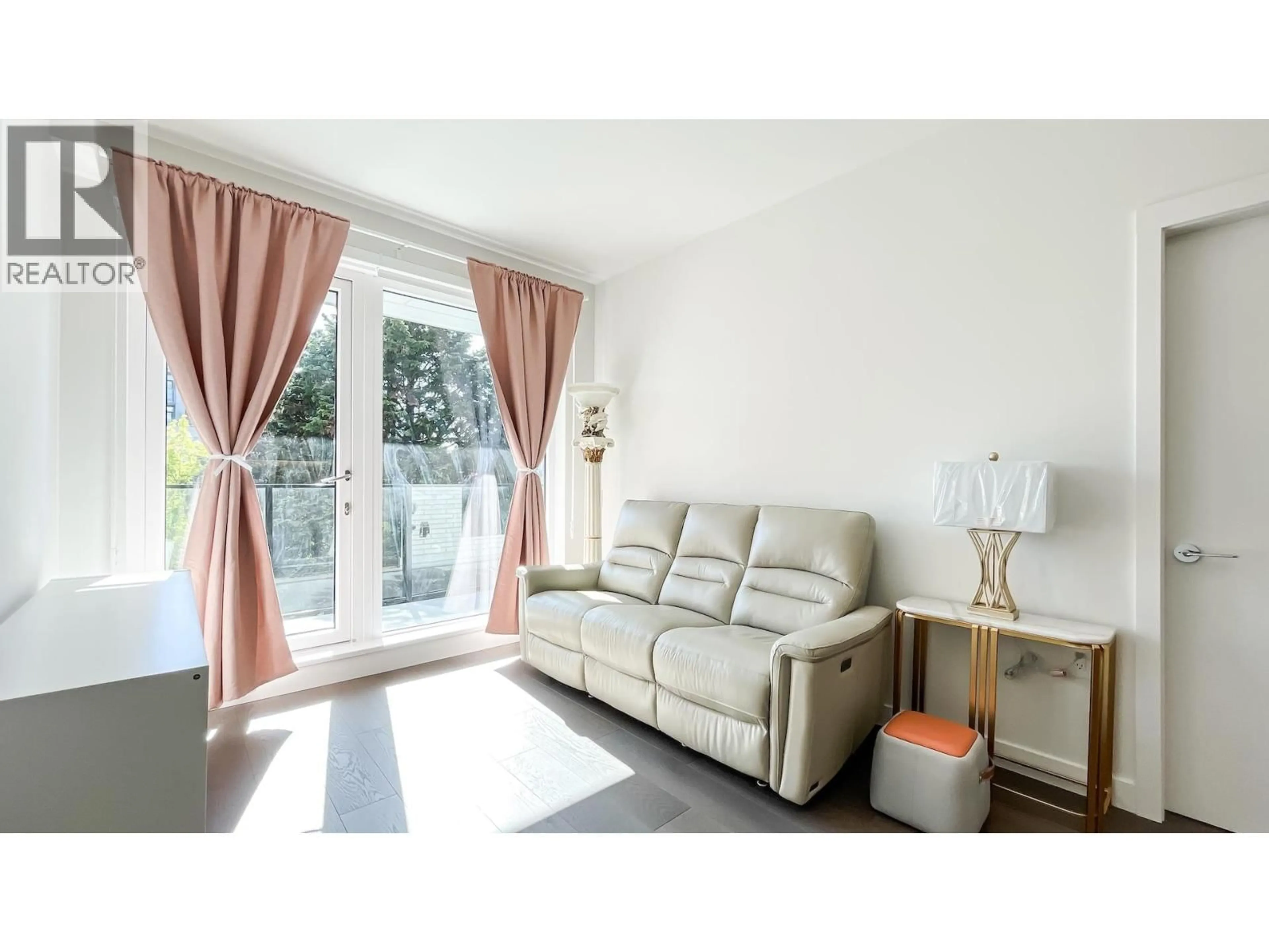 Living room with furniture, unknown for 313 - 5168 CAMBIE STREET, Vancouver British Columbia V5Z0K7