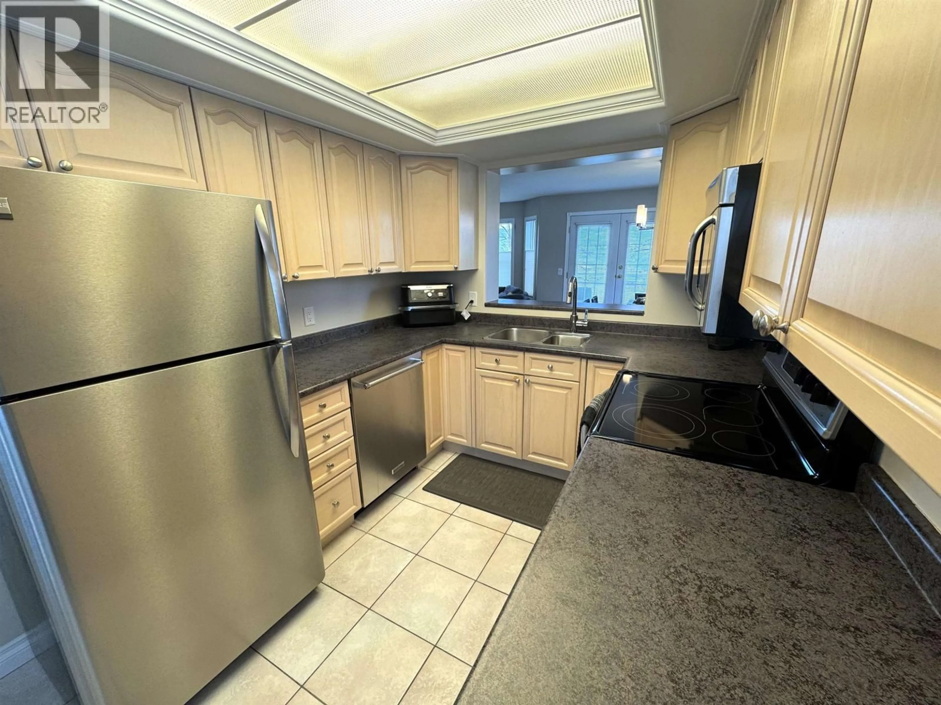 Standard kitchen, ceramic/tile floor for 5 - 350 PEARKES DRIVE, Williams Lake British Columbia V2G4T2