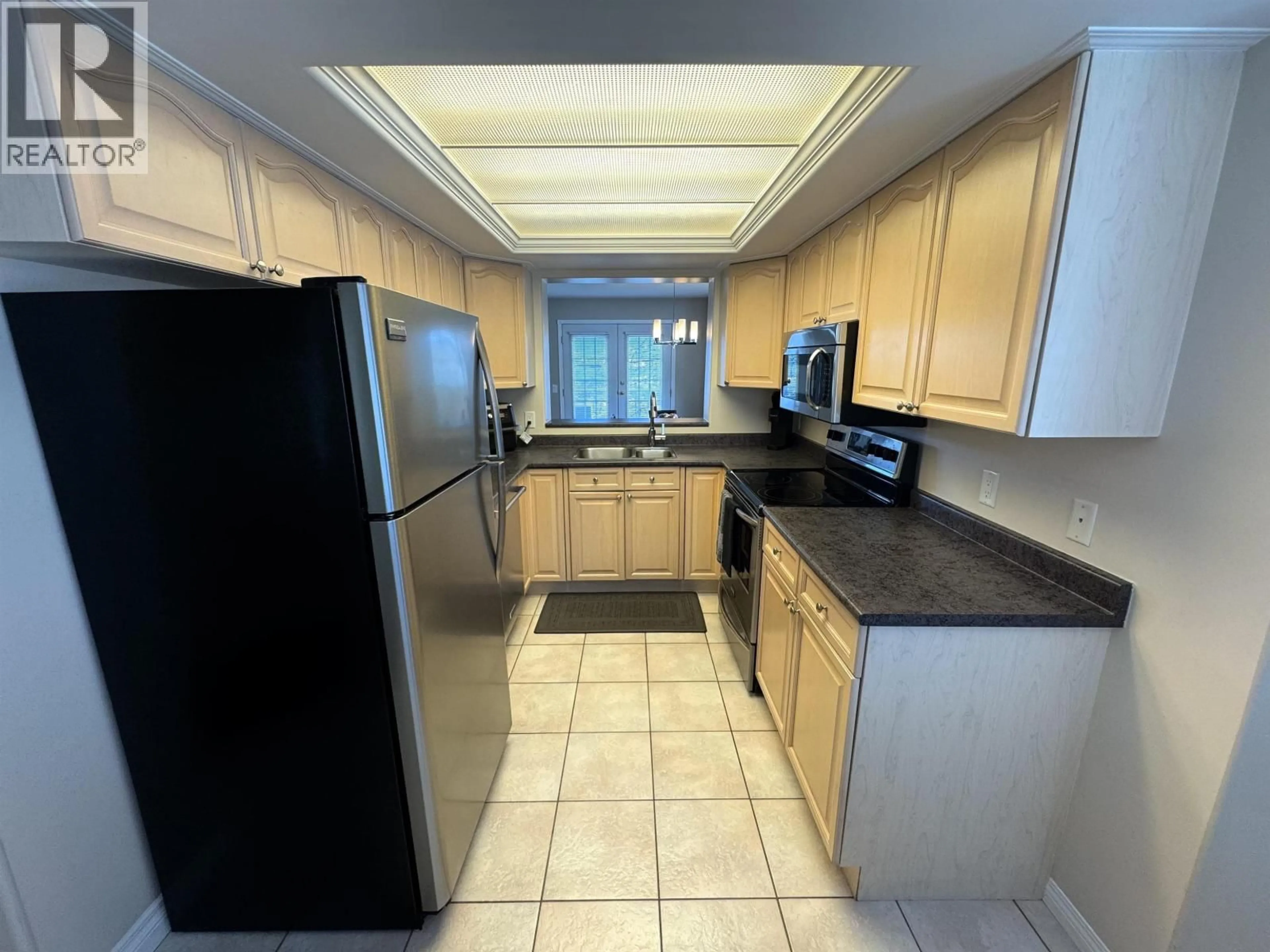 Standard kitchen, ceramic/tile floor for 5 - 350 PEARKES DRIVE, Williams Lake British Columbia V2G4T2