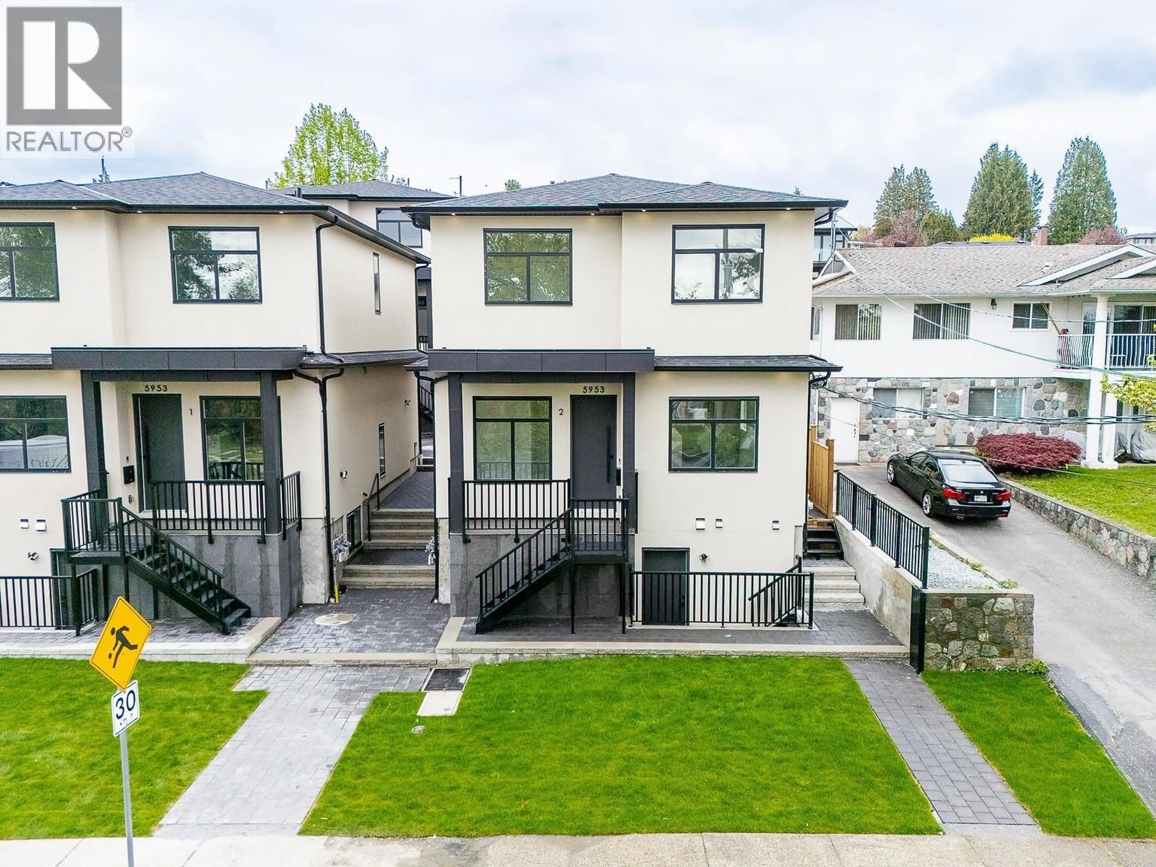 A pic from outside/outdoor area/front of a property/back of a property/a pic from drone, street for 3 - 5953 WINCH STREET, Burnaby British Columbia V5B2L1