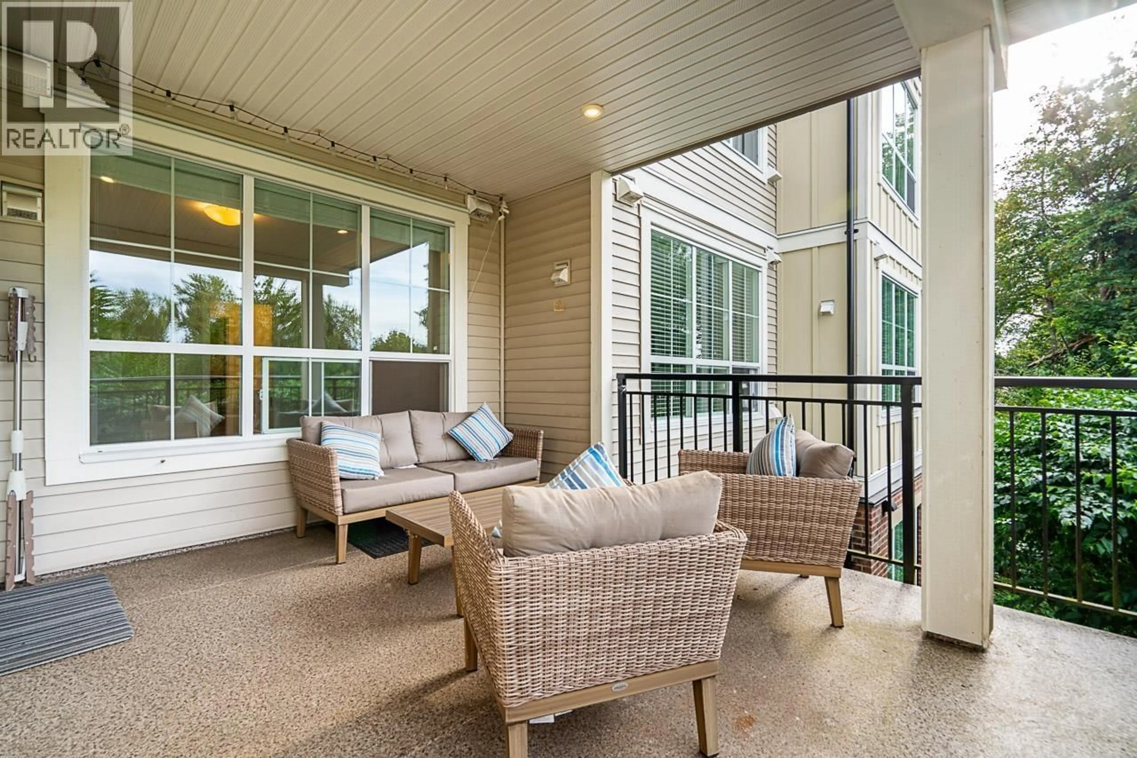 Patio, street for 204 - 12367 224 STREET, Maple Ridge British Columbia V6C3P6