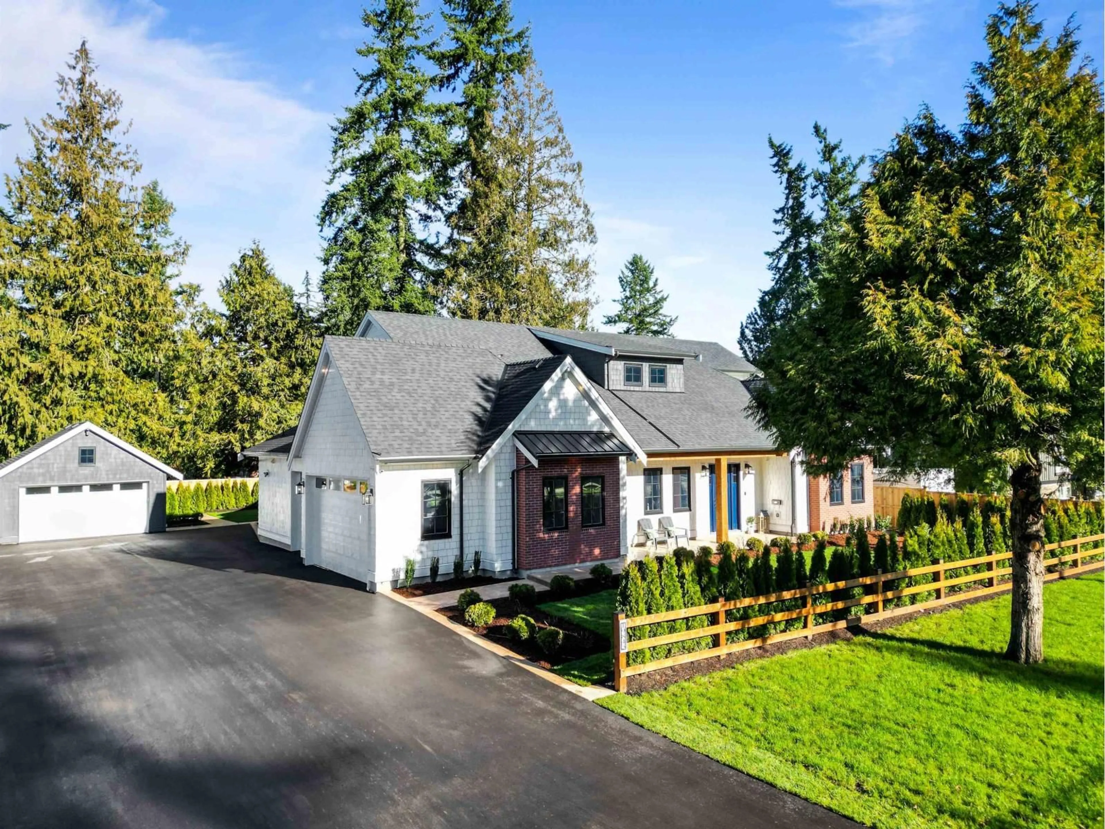 Unknown for 19843 37A AVENUE, Langley British Columbia V3A2S8