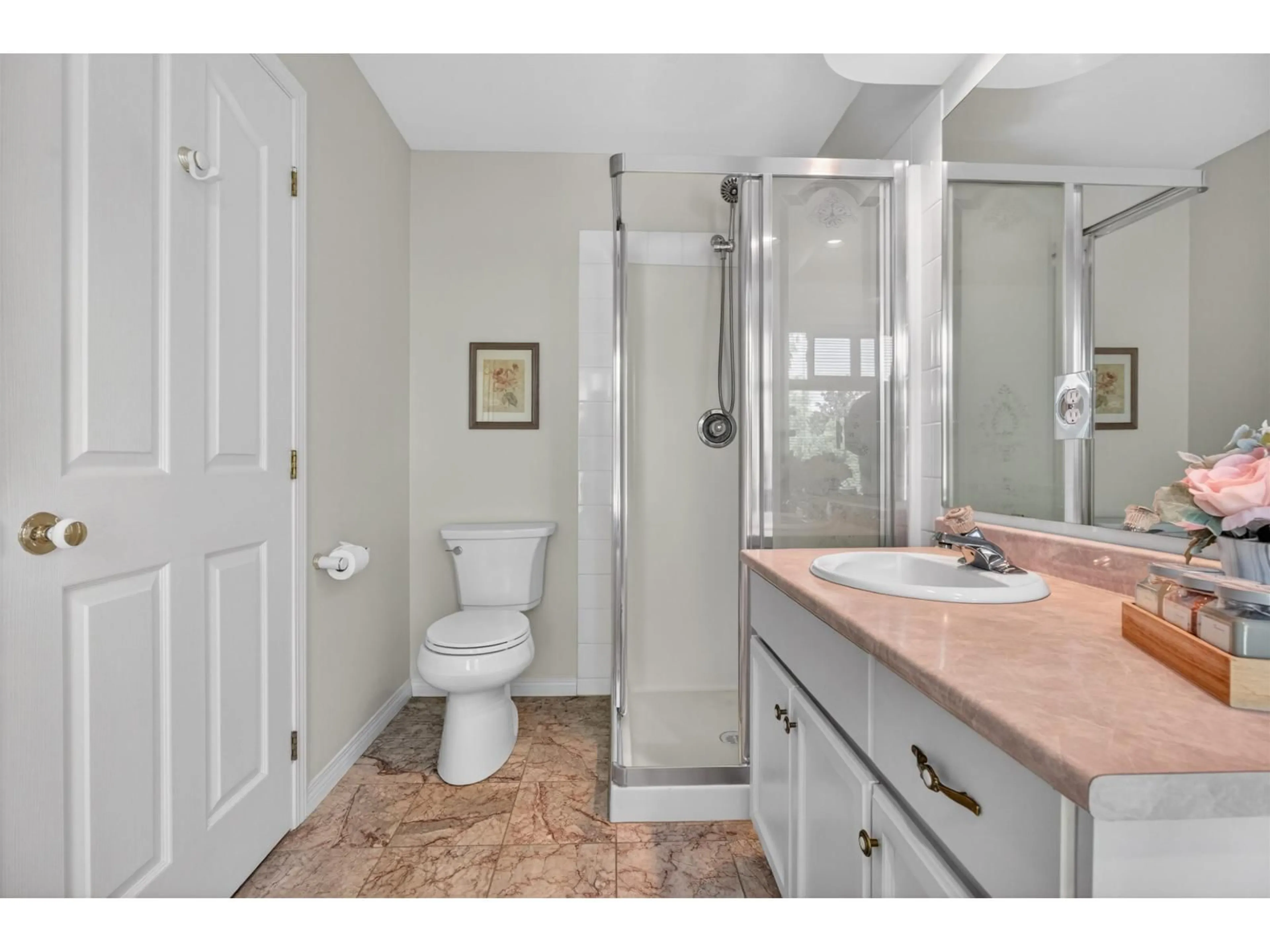Standard bathroom, ceramic/tile floor for 31515 SOUTHERN DRIVE, Abbotsford British Columbia V2T5P1