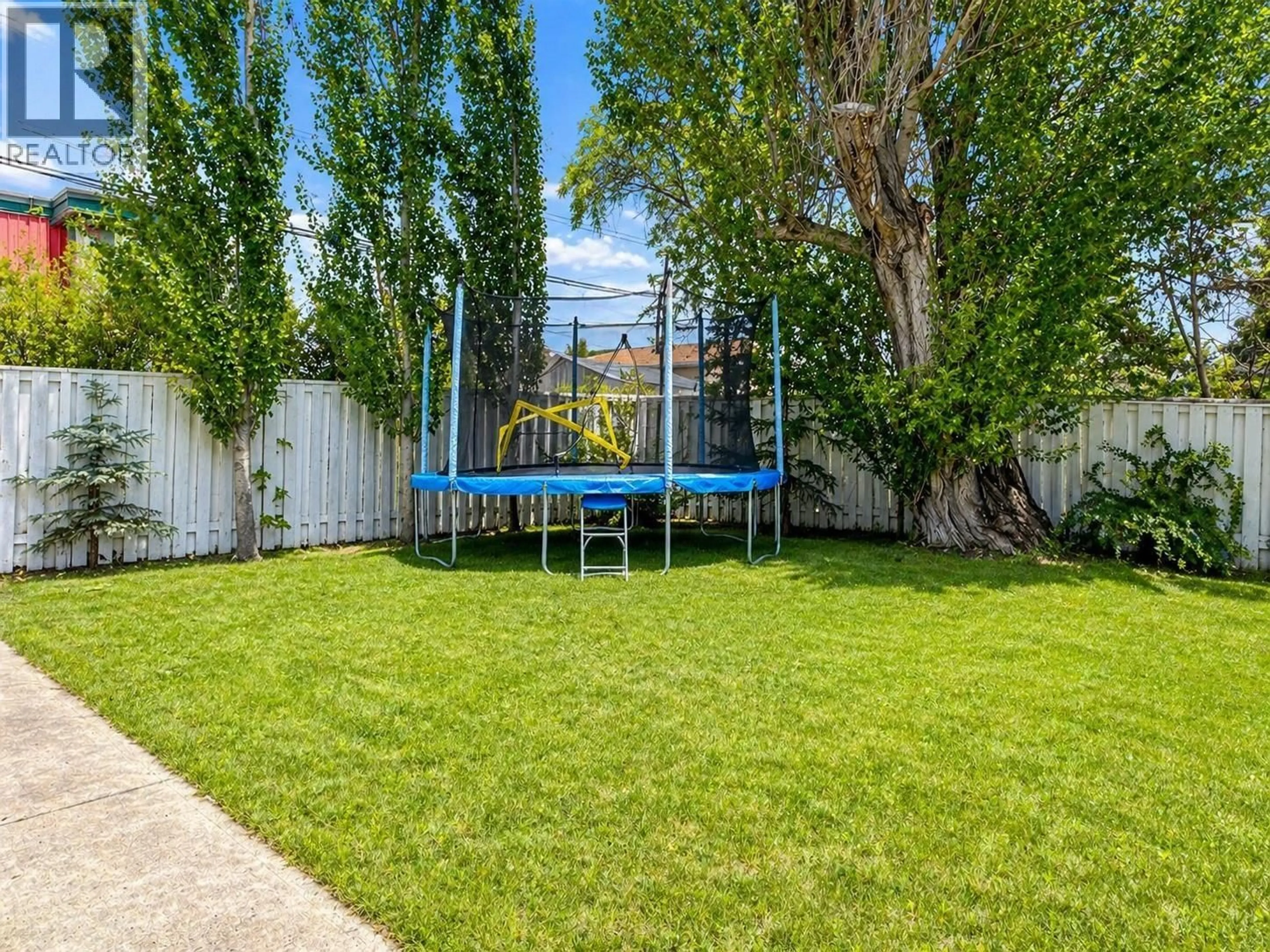 Patio, street for 10307 109 AVENUE, Fort St. John British Columbia V1J4N5